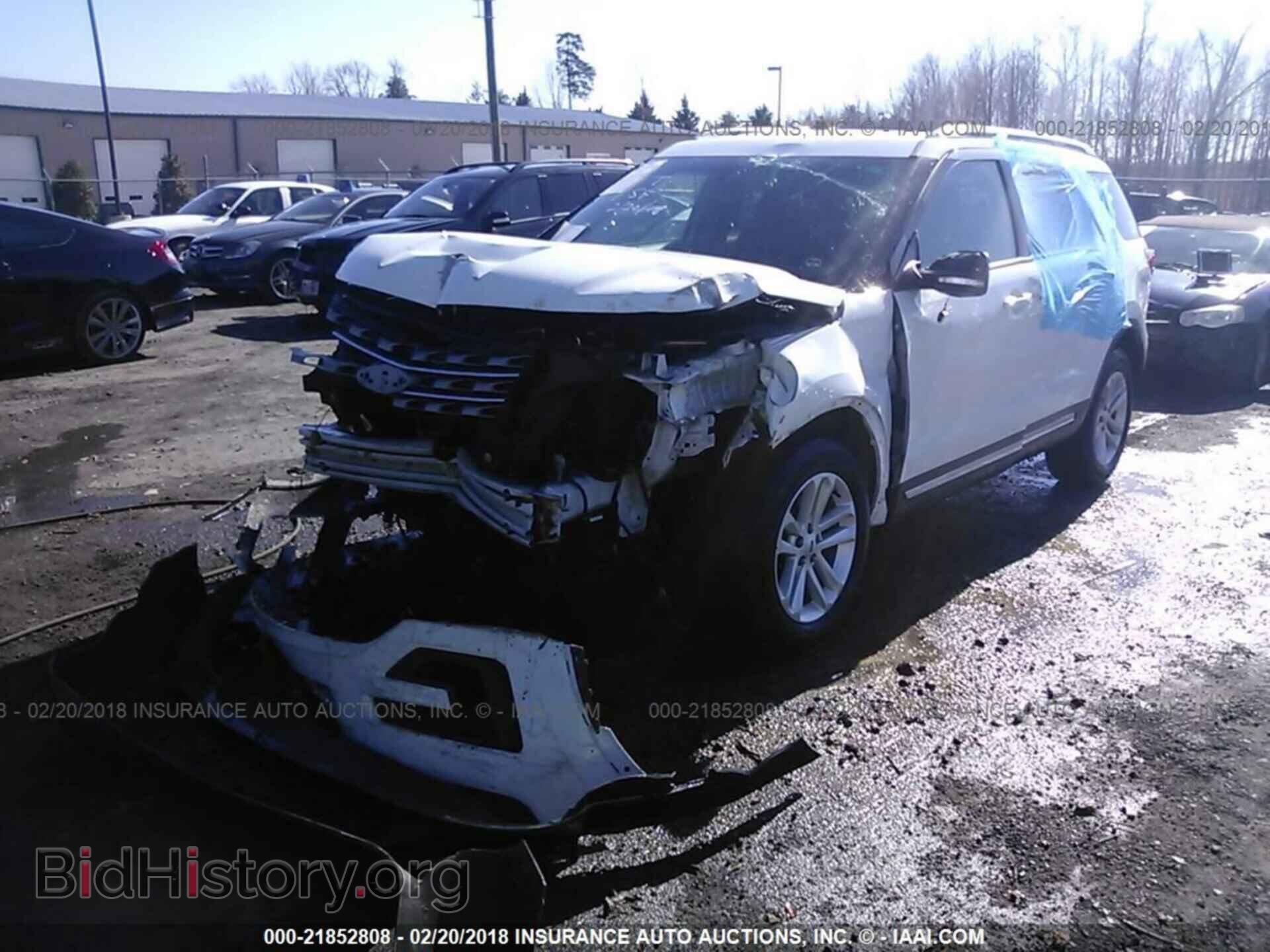 2016 Ford Explorer - VIN: 1FM5K7D86GGA42663 - Фото 2