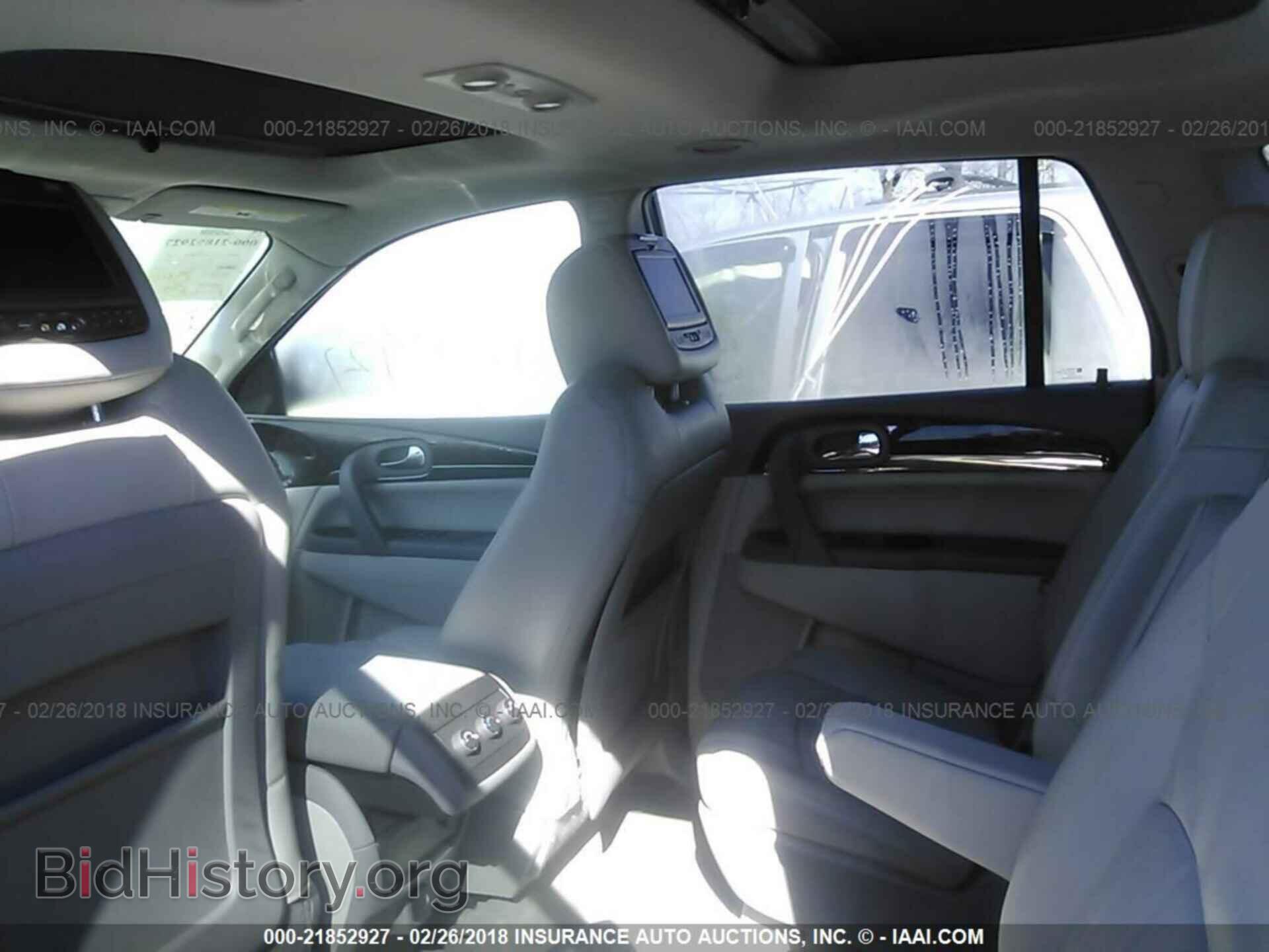 2017 Buick Enclave - VIN: 5GAKVBKD8HJ281963 - Photo 8