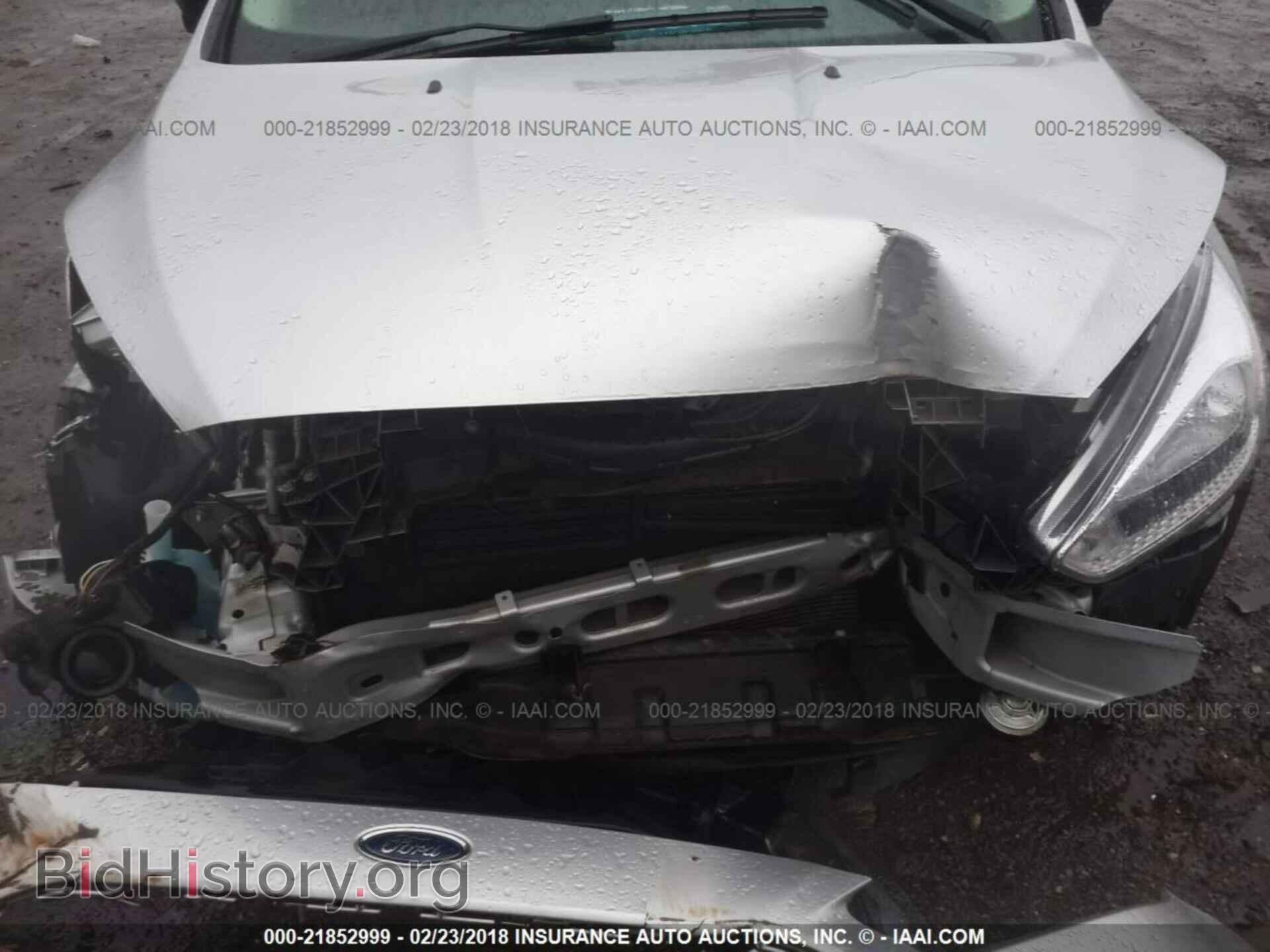 2016 Ford Focus - VIN: 1FADP3E29GL220874 - Photo 10