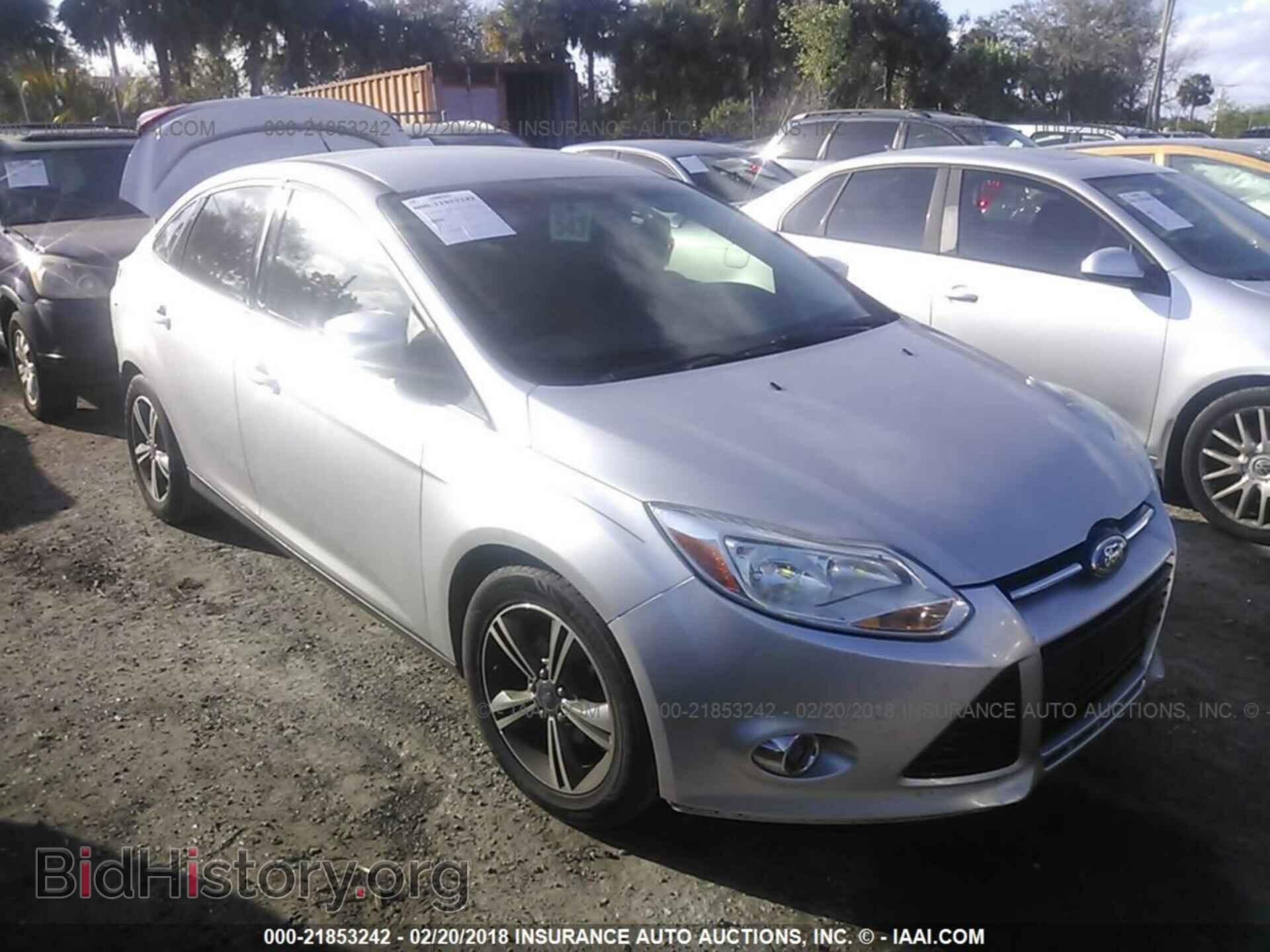 Photo 1FAHP3F24CL327888 - Ford Focus 2012