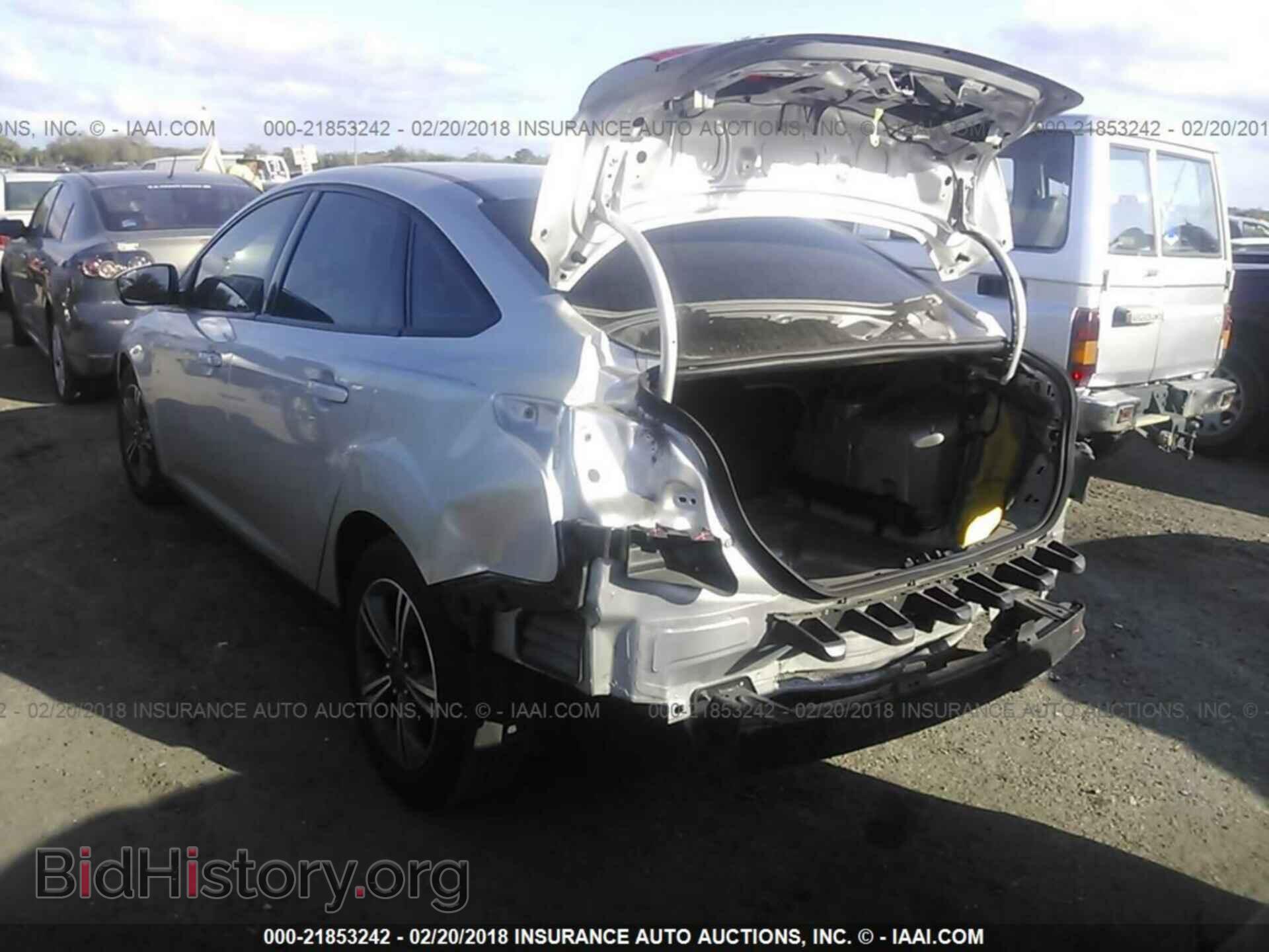 2012 Ford Focus - VIN: 1FAHP3F24CL327888 - Фото 3
