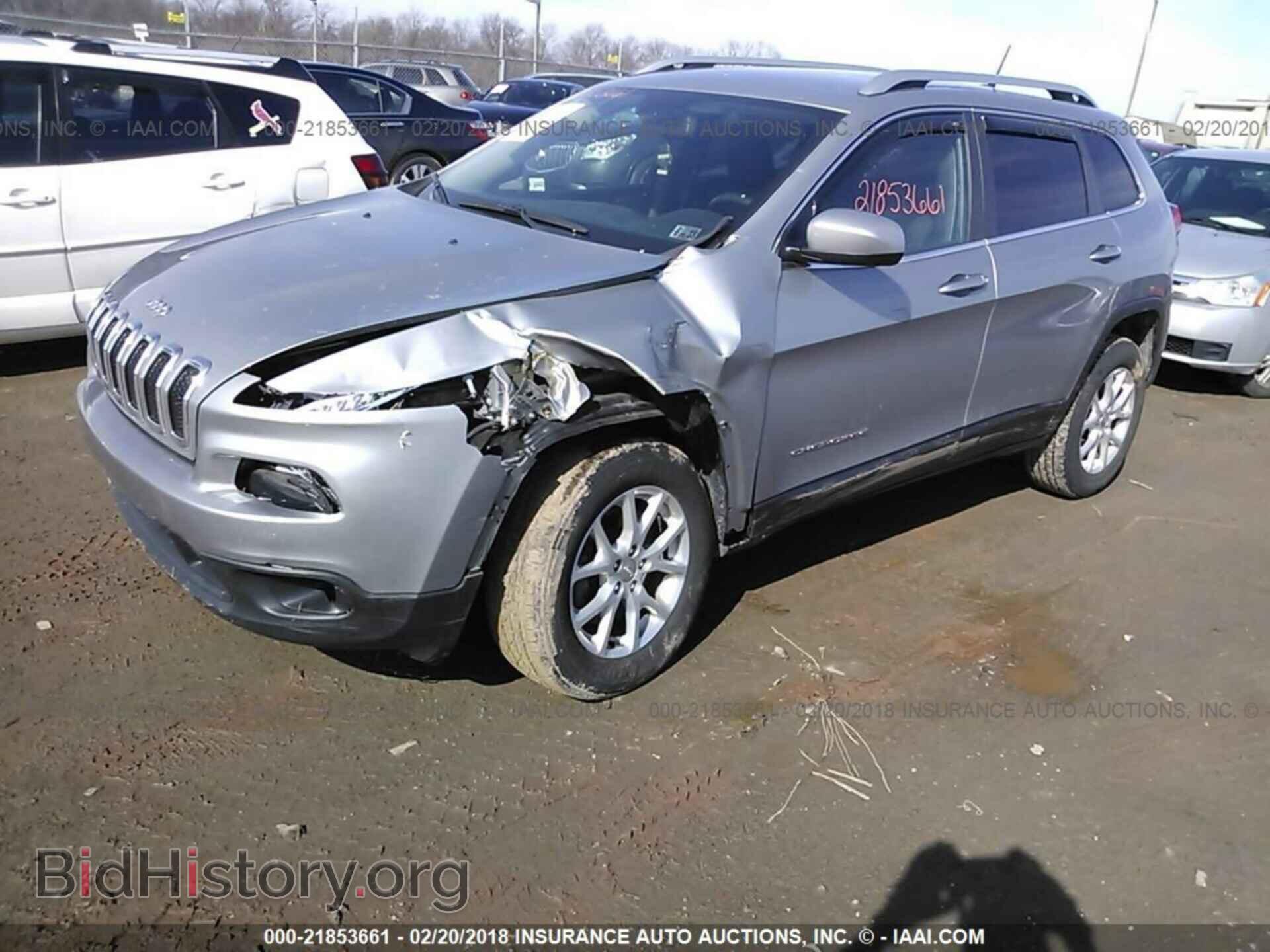 2014 Jeep Cherokee - VIN: 1C4PJMCS8EW282618 - Photo 2
