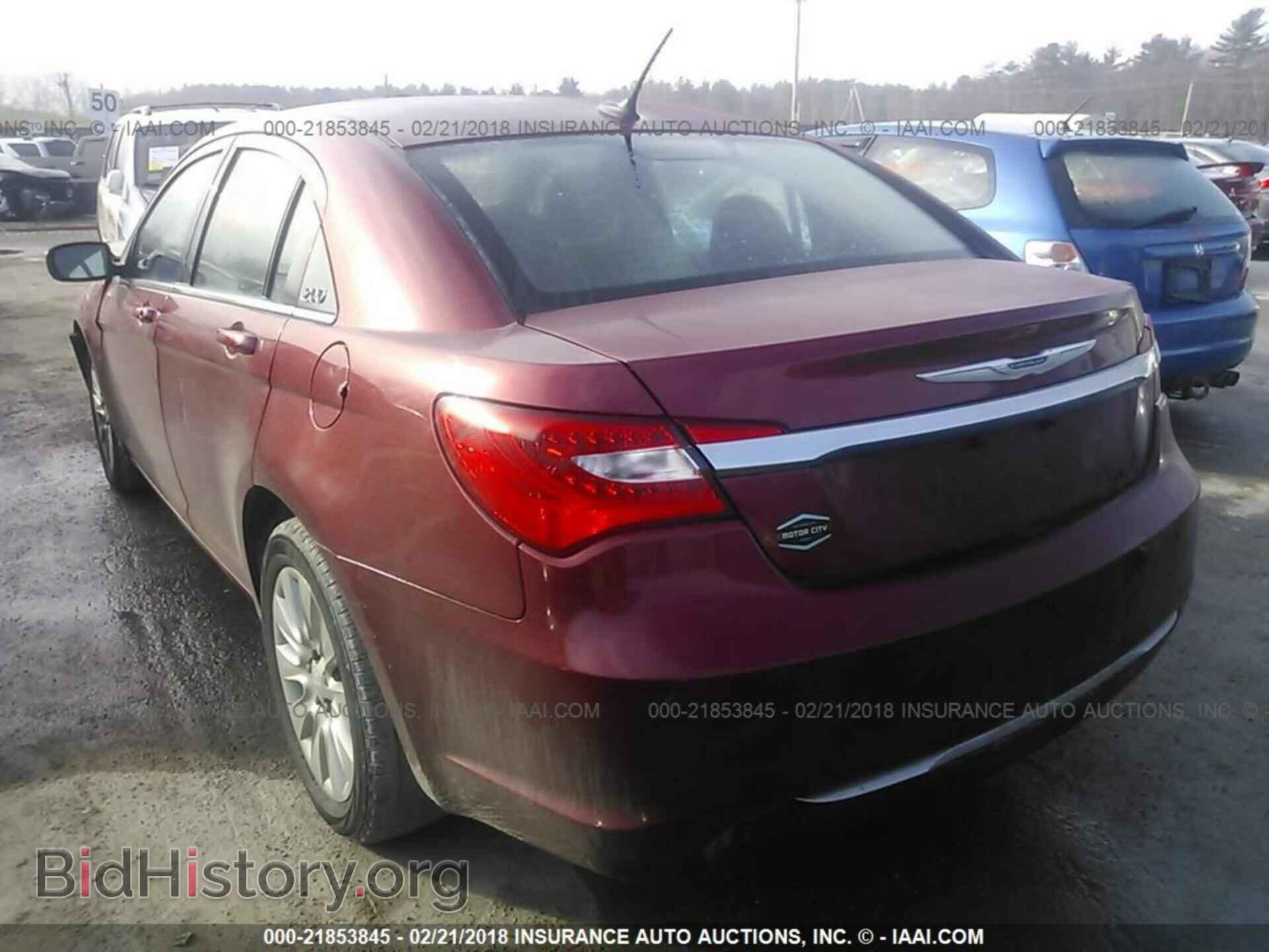 2014 Chrysler 200 - VIN: 1C3CCBAB3EN213393 - Photo 3