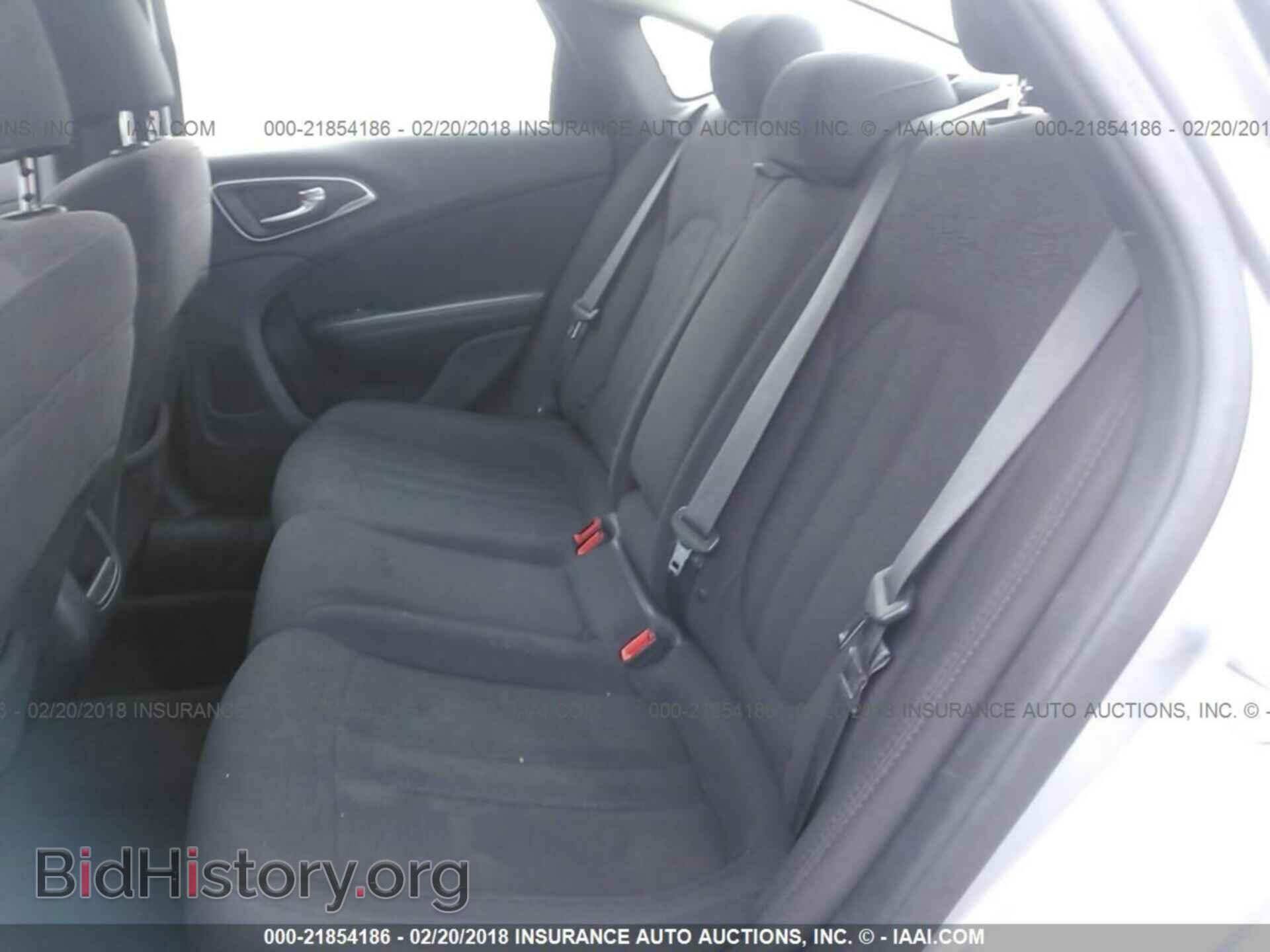 2015 Chrysler 200 - VIN: 1C3CCCABXFN618738 - Photo 8
