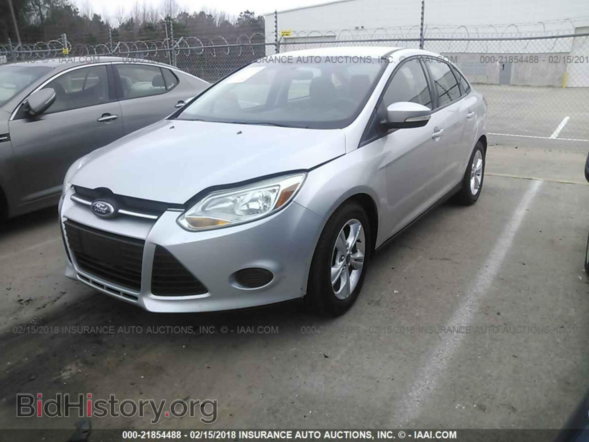 2013 Ford Focus - VIN: 1FADP3F24DL121227 - Photo 2