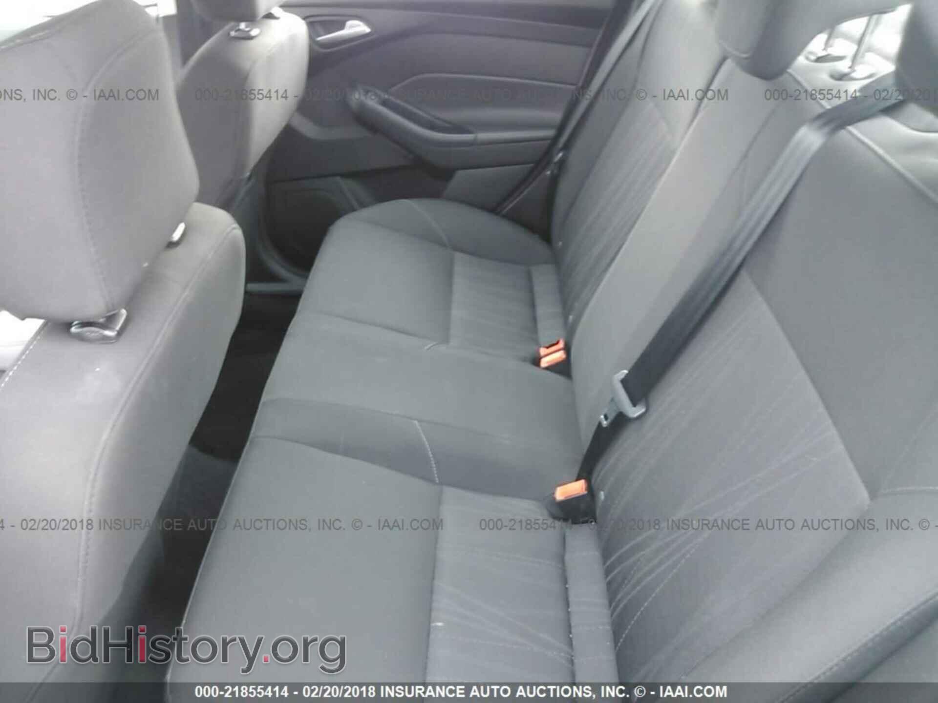 2016 Ford Focus - VIN: 1FADP3F22GL364121 - Photo 8