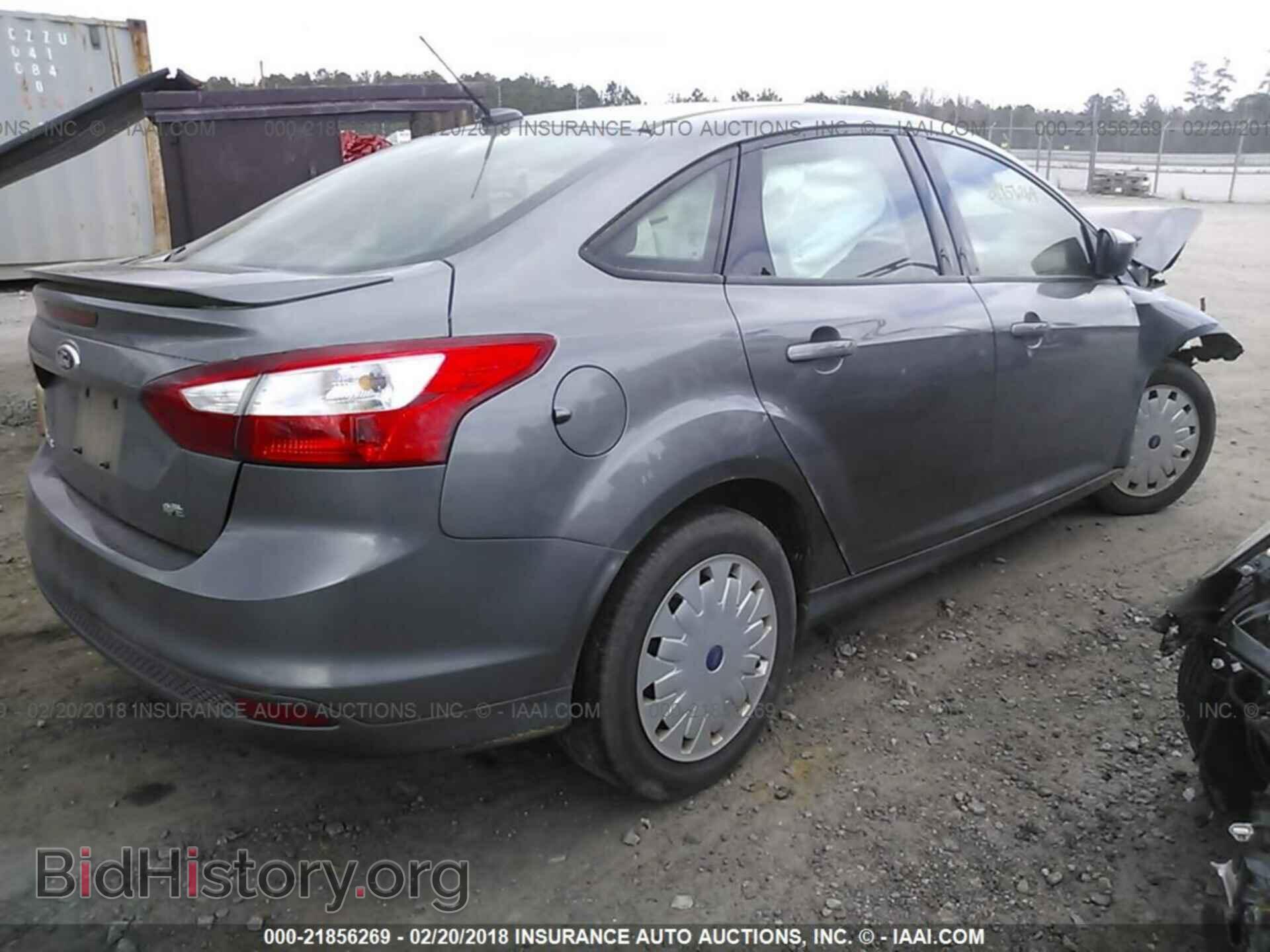 2012 Ford Focus - VIN: 1FAHP3F26CL172163 - Photo 4