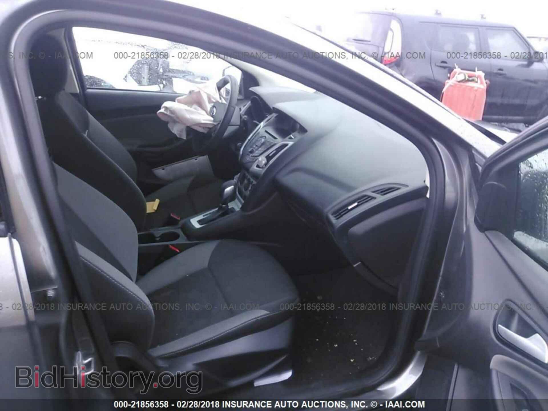 2014 Ford Focus - VIN: 1FADP3K21EL196619 - Photo 5