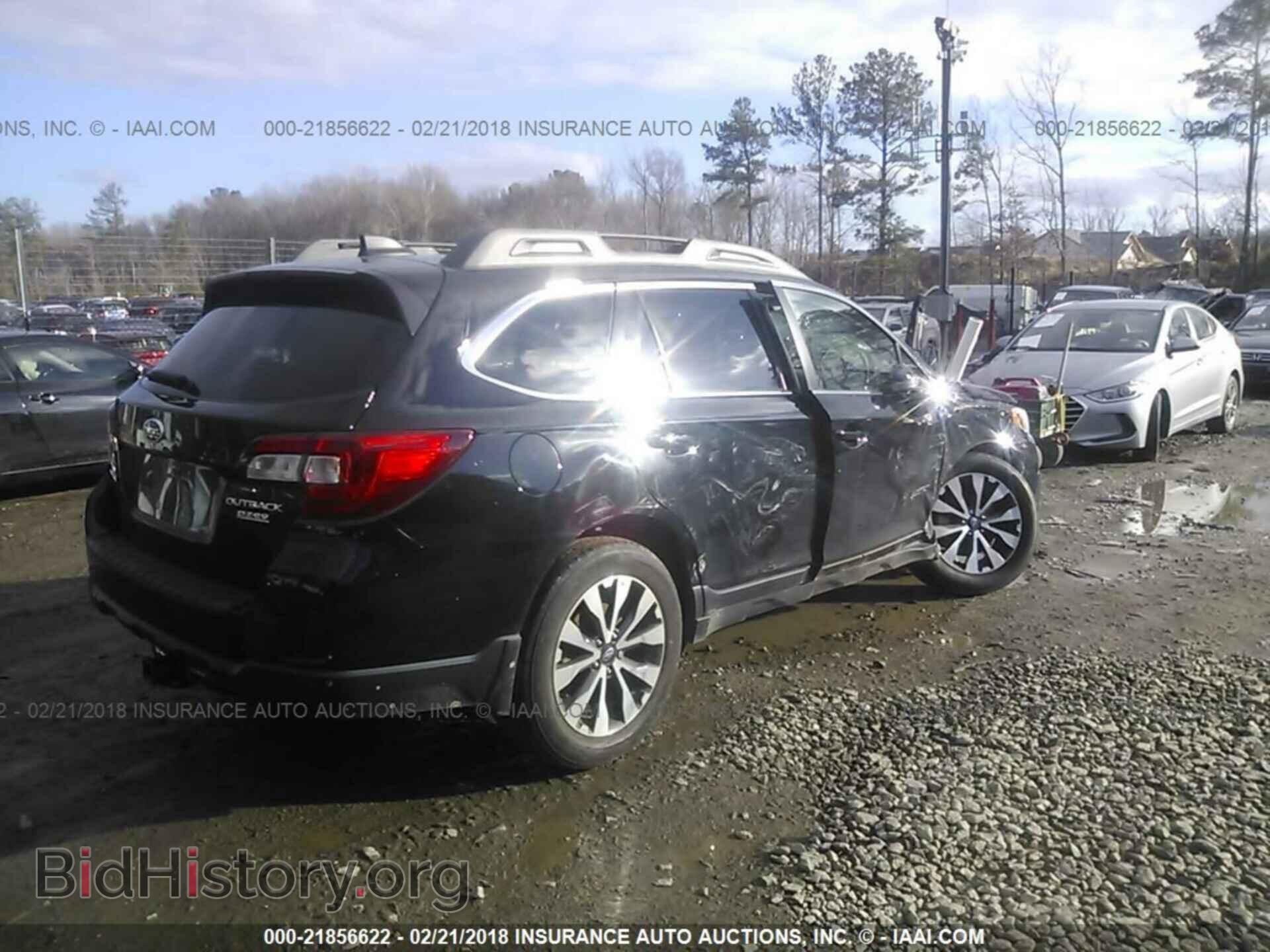 2016 Subaru Outback - VIN: 4S4BSANC9G3242981 - Photo 4