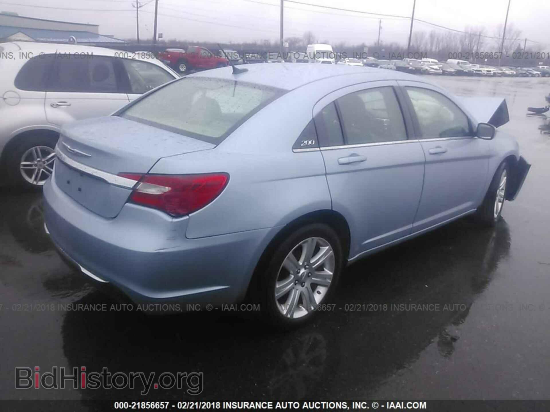 2013 Chrysler 200 - VIN: 1C3CCBBBXDN585049 - Фото 4