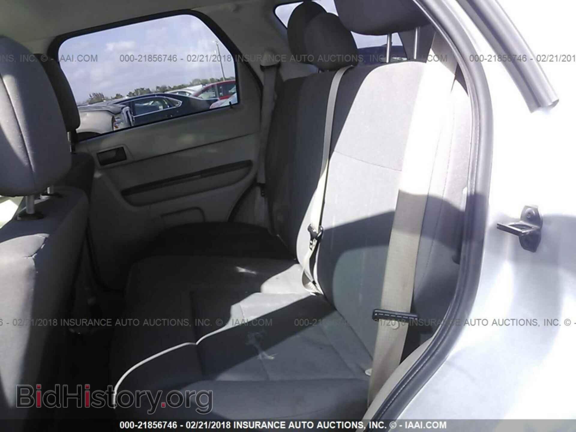 2012 Ford Escape - VIN: 1FMCU0C75CKB49258 - Photo 8