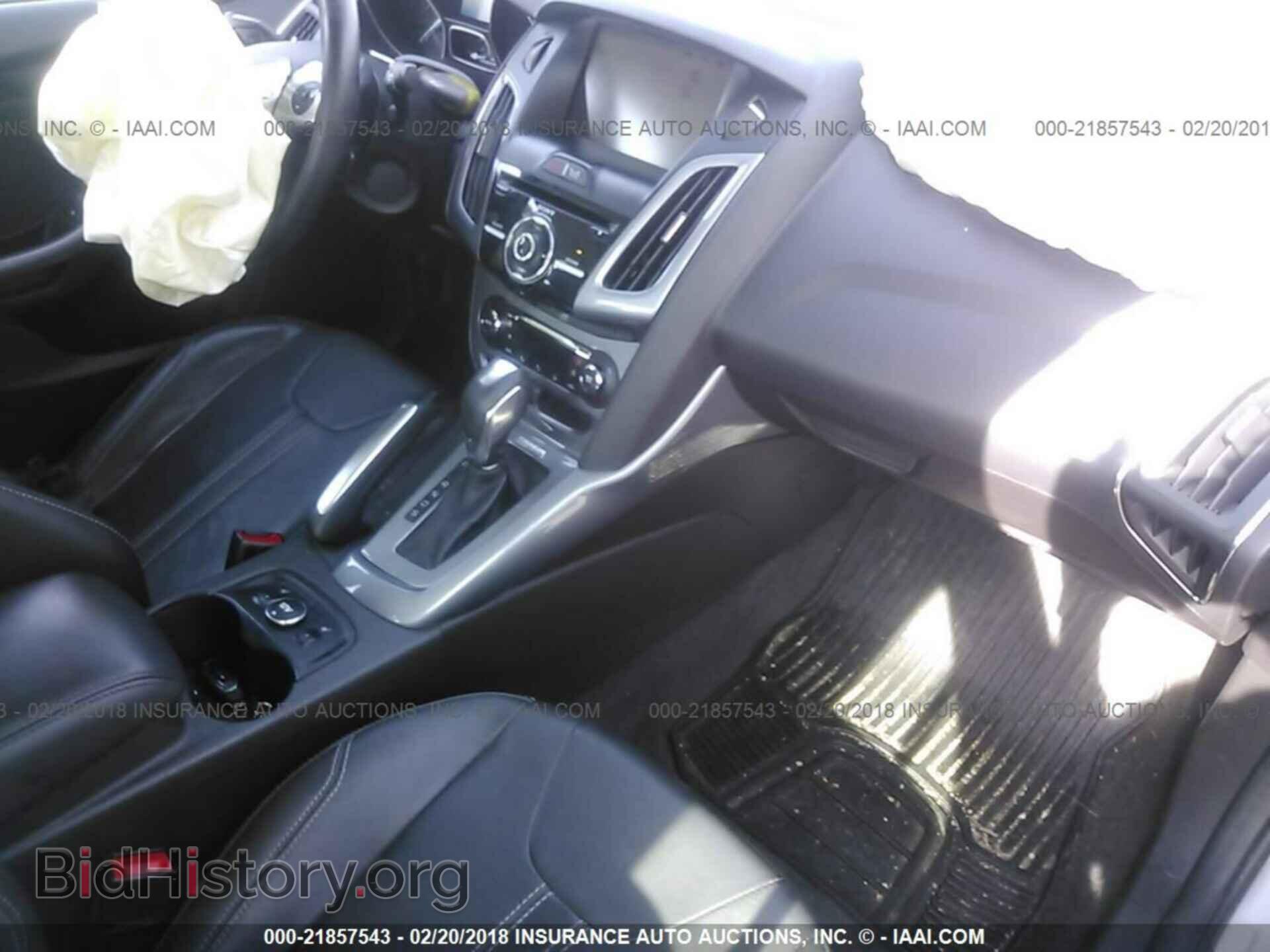 2012 Ford Focus - VIN: 1FAHP3J20CL402125 - Photo 5
