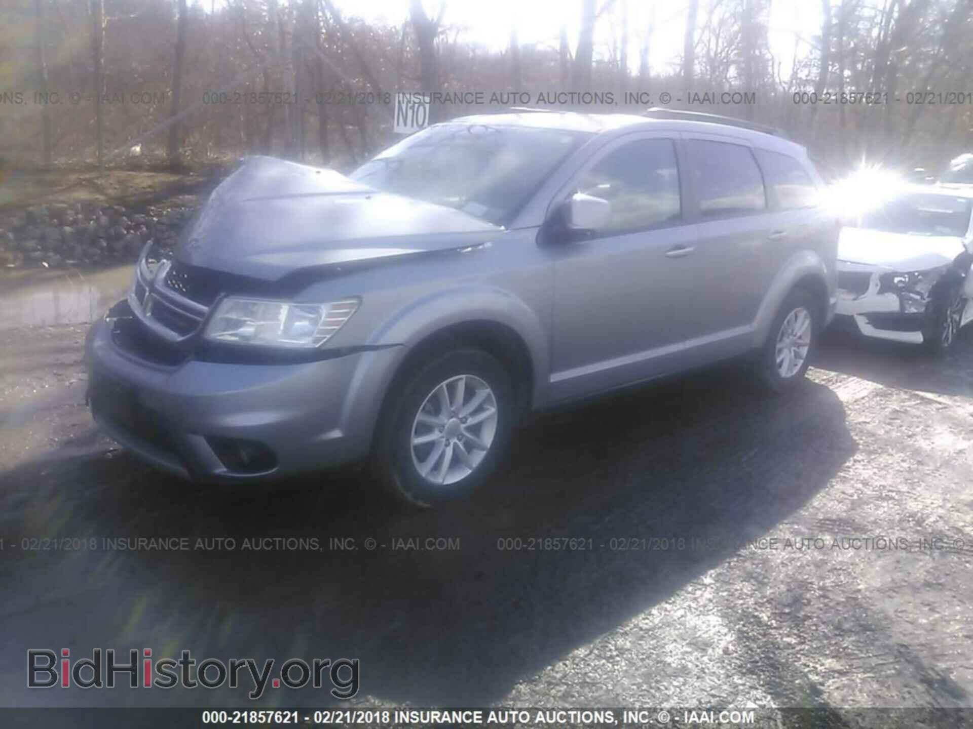 2015 Dodge Journey - VIN: 3C4PDCBG2FT743527 - Photo 2