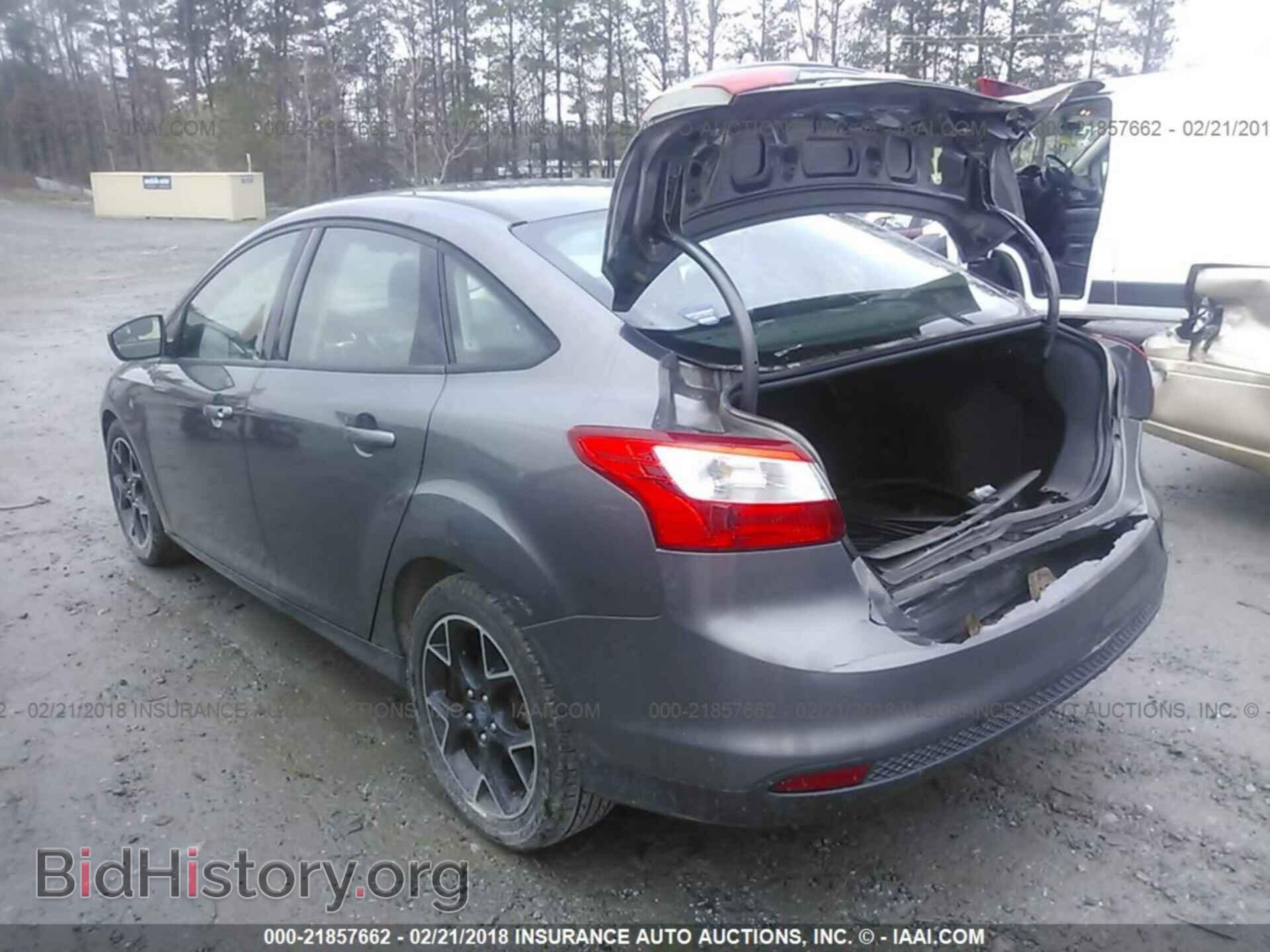 2012 Ford Focus - VIN: 1FAHP3F23CL231010 - Photo 3