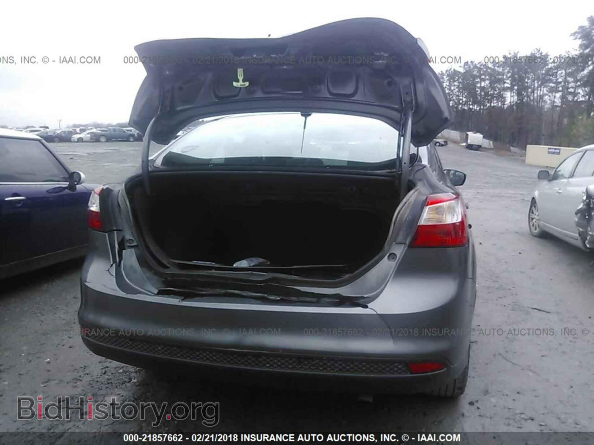 2012 Ford Focus - VIN: 1FAHP3F23CL231010 - Photo 6