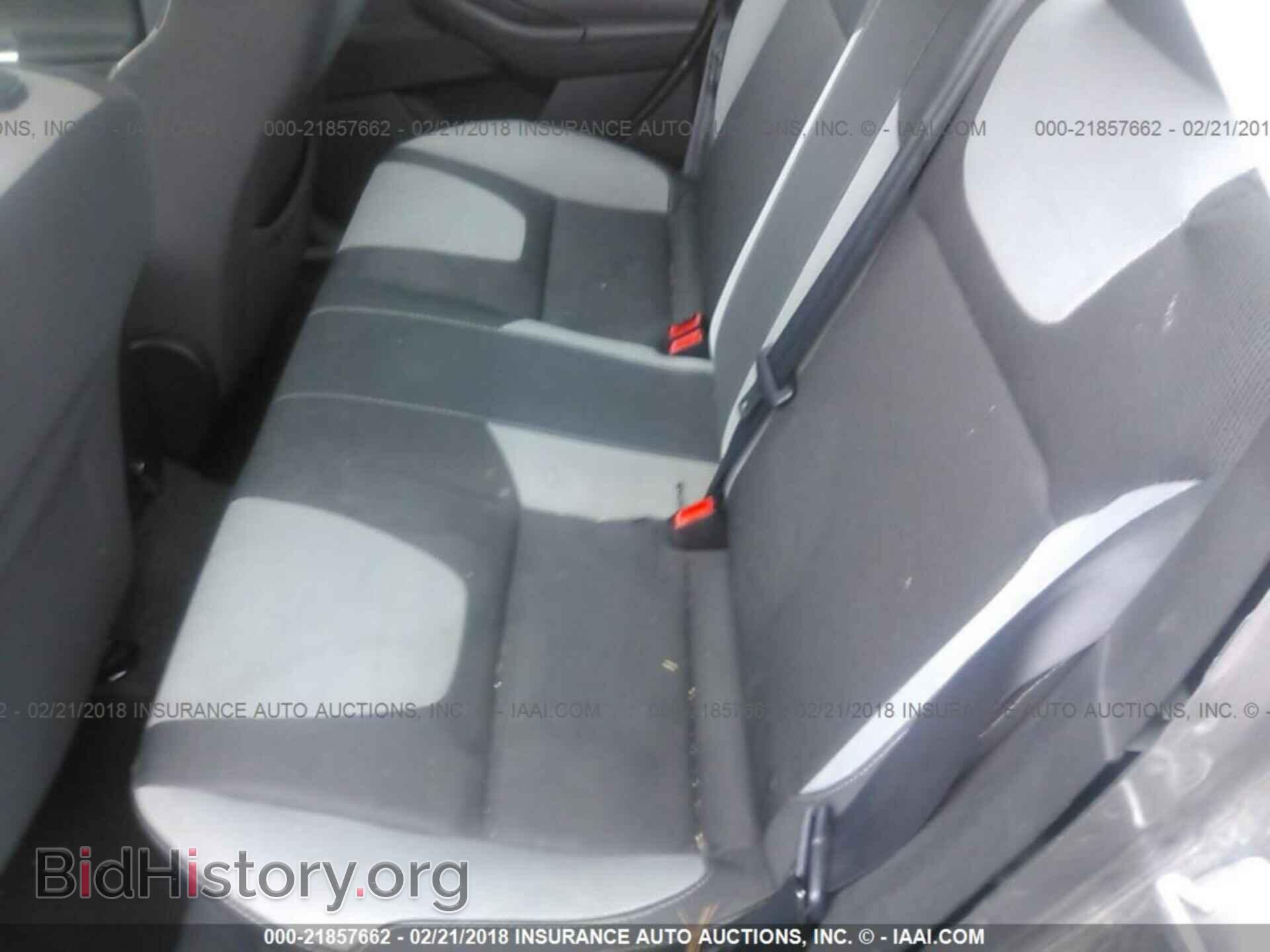 2012 Ford Focus - VIN: 1FAHP3F23CL231010 - Photo 8