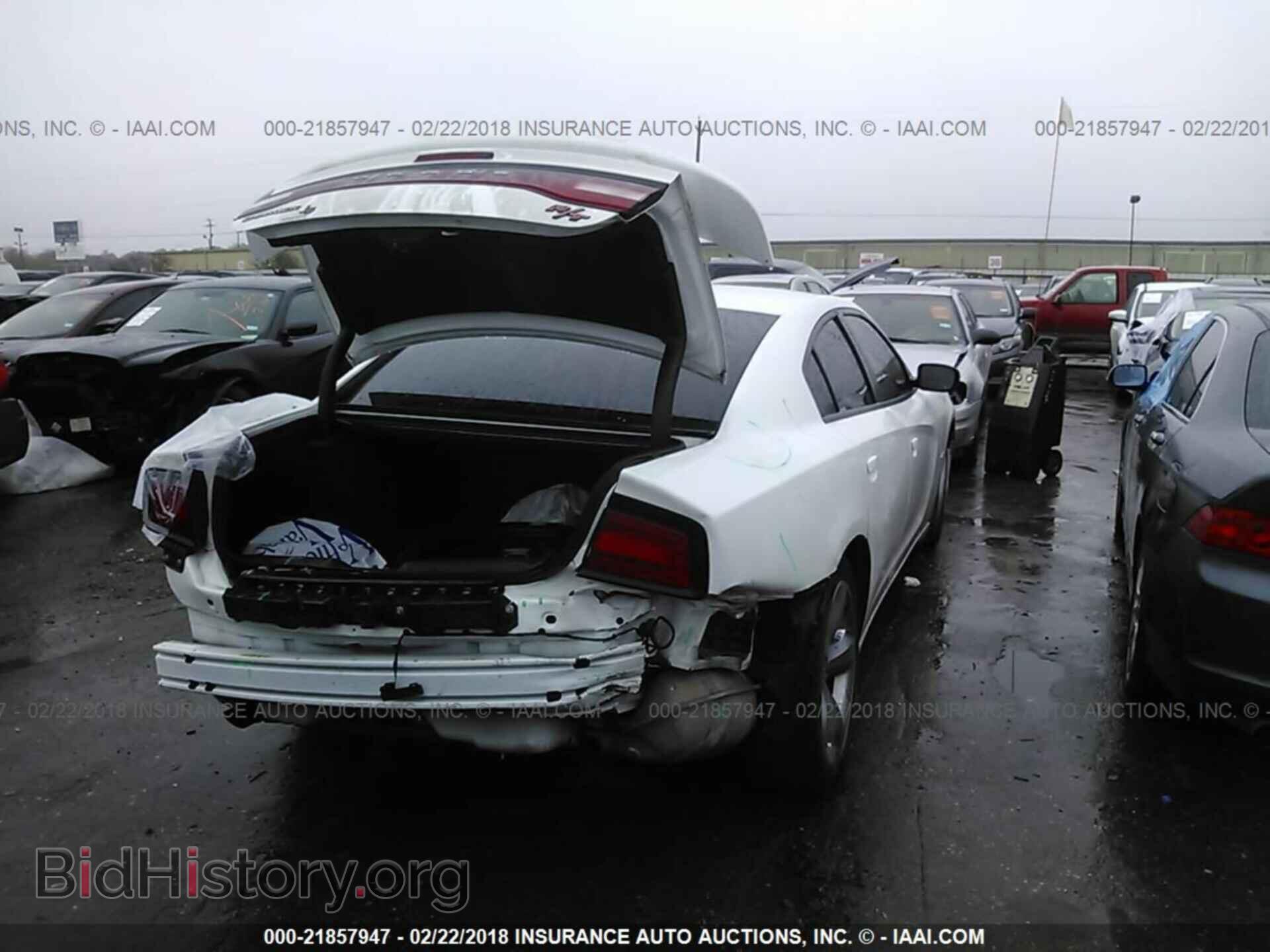 2013 Dodge Charger - VIN: 2C3CDXCT4DH611624 - Photo 4
