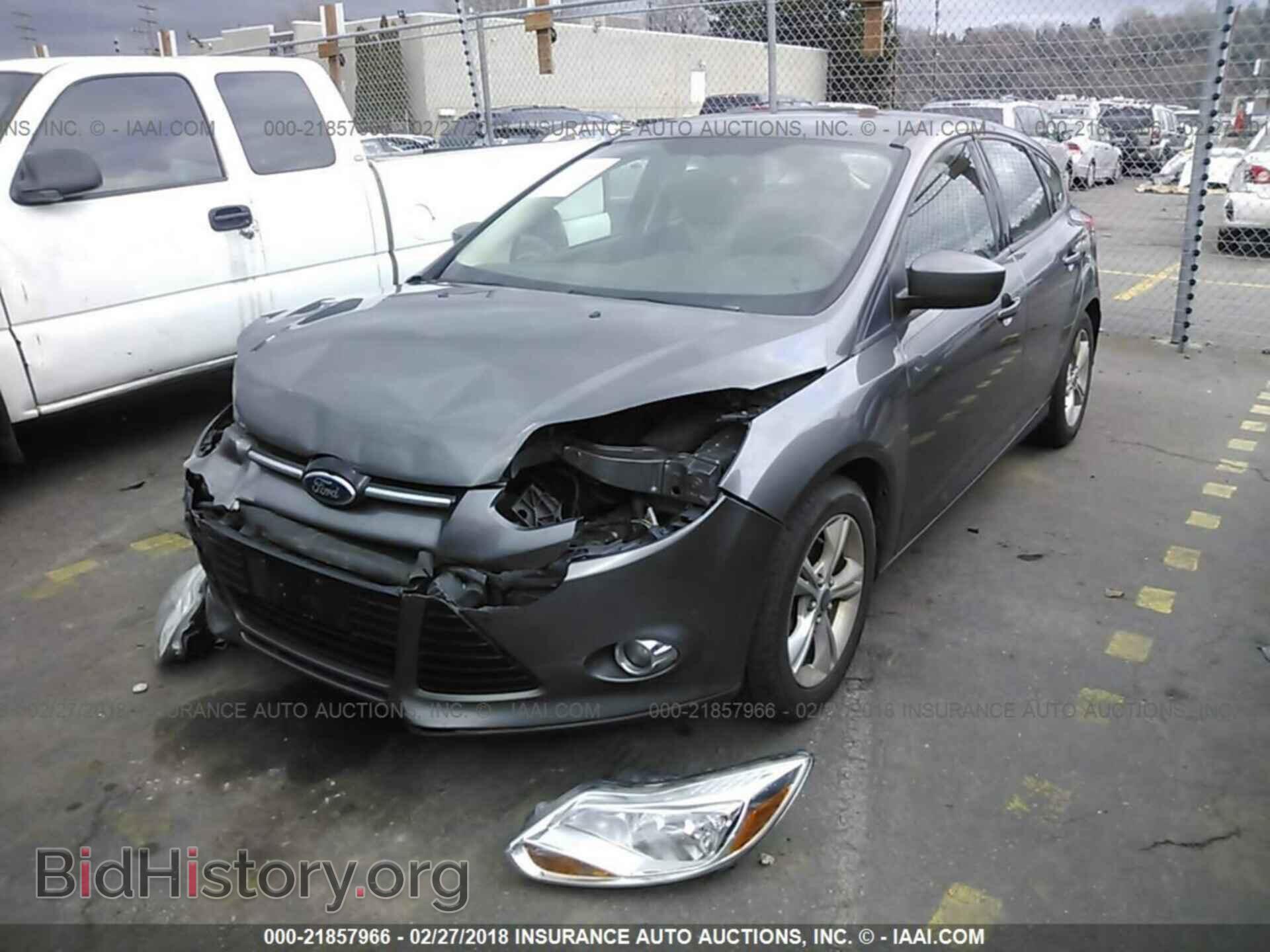 2012 Ford Focus - VIN: 1FAHP3K22CL452247 - Photo 2