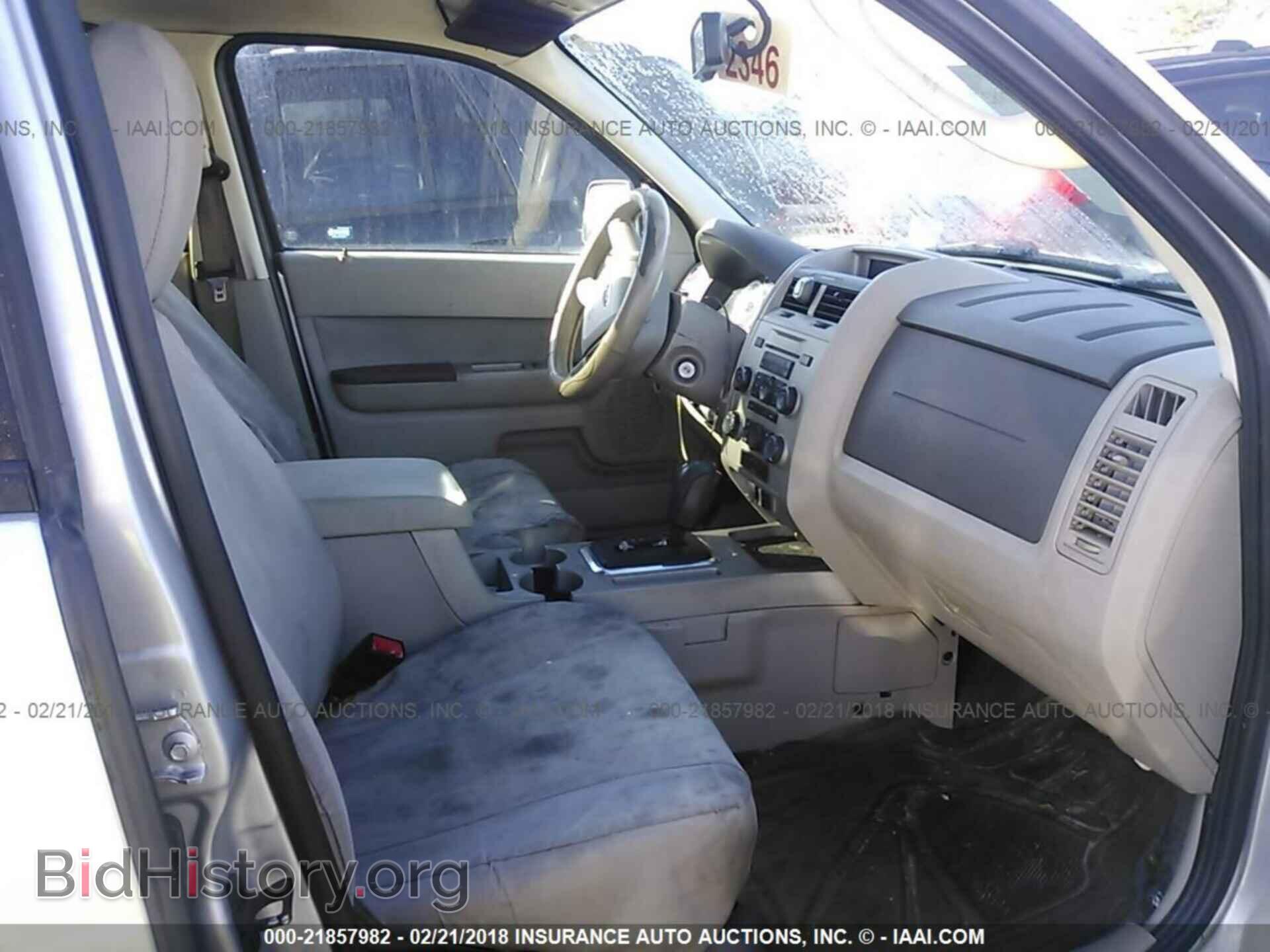 2011 Ford Escape - VIN: 1FMCU0D75BKA78768 - Фото 5