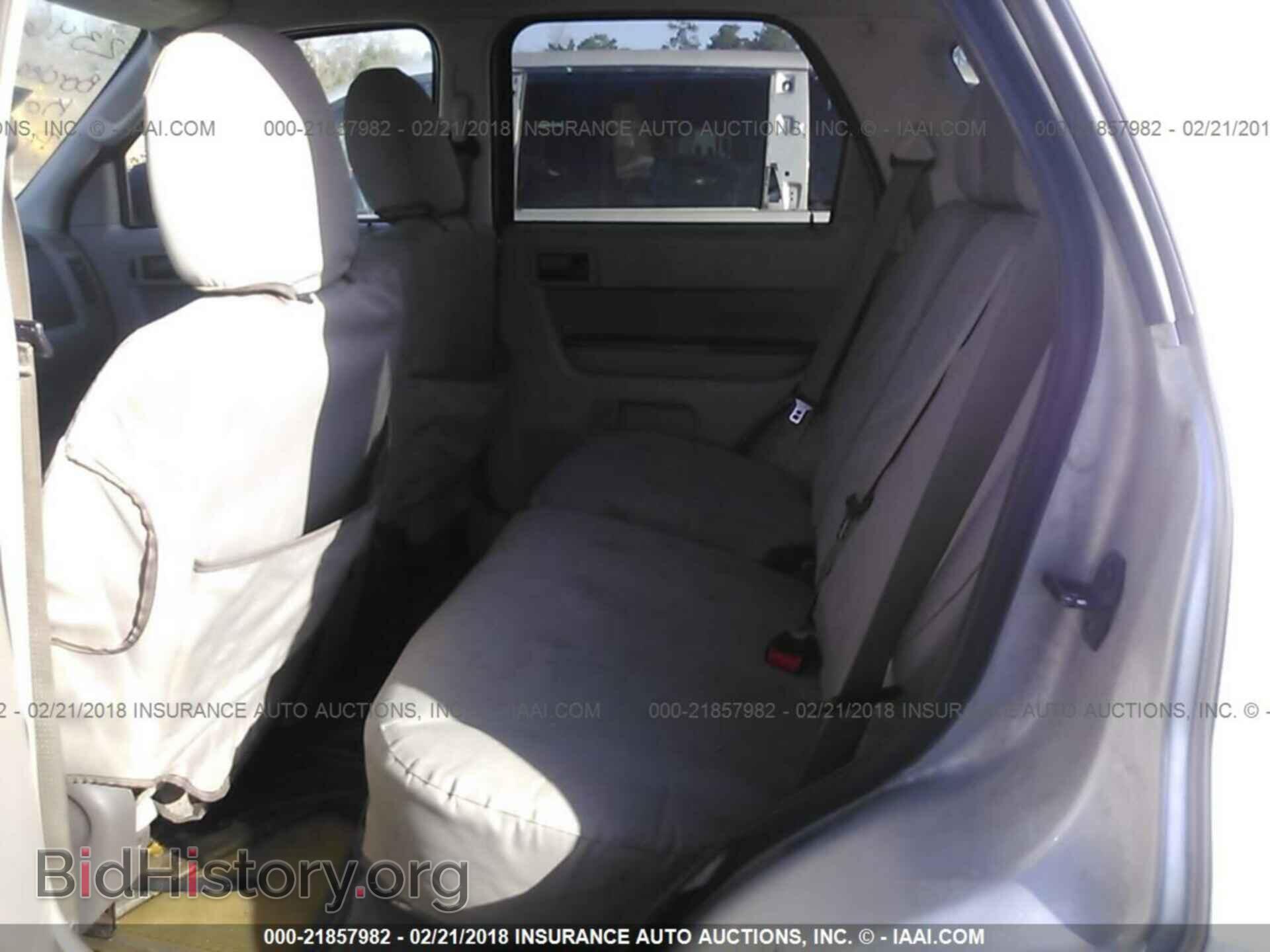 2011 Ford Escape - VIN: 1FMCU0D75BKA78768 - Фото 8