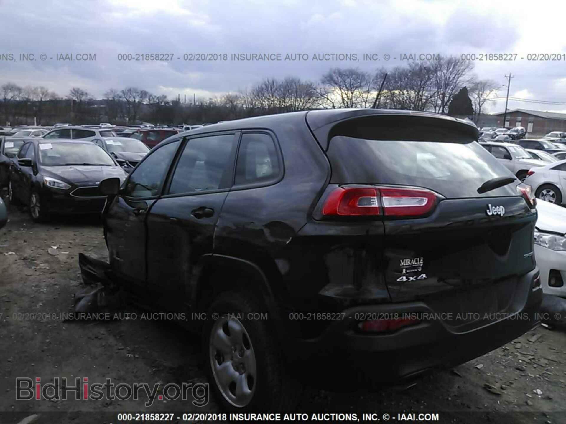 2015 Jeep Cherokee - VIN: 1C4PJMAB1FW522838 - Фото 3
