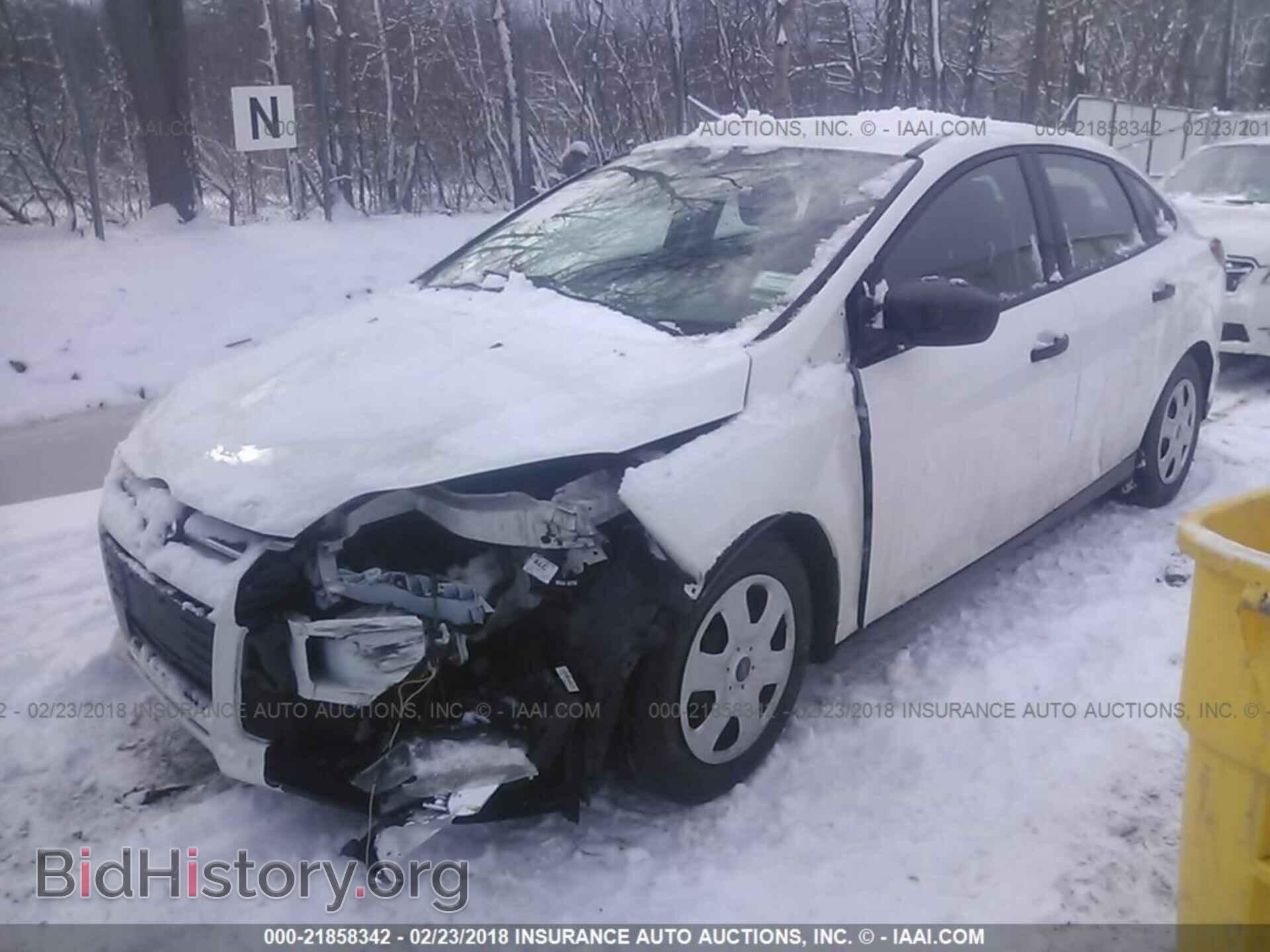 2012 Ford Focus - VIN: 1FAHP3E2XCL229725 - Photo 2