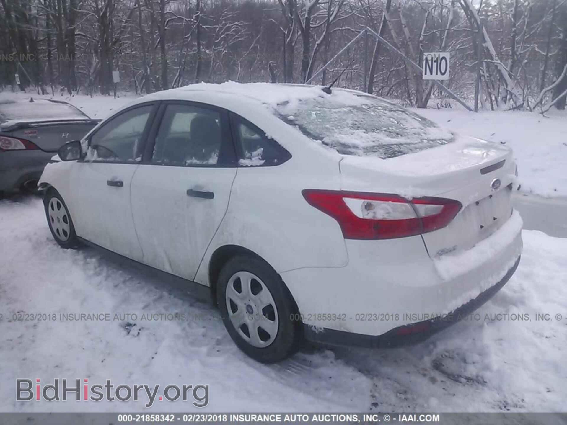 2012 Ford Focus - VIN: 1FAHP3E2XCL229725 - Photo 3