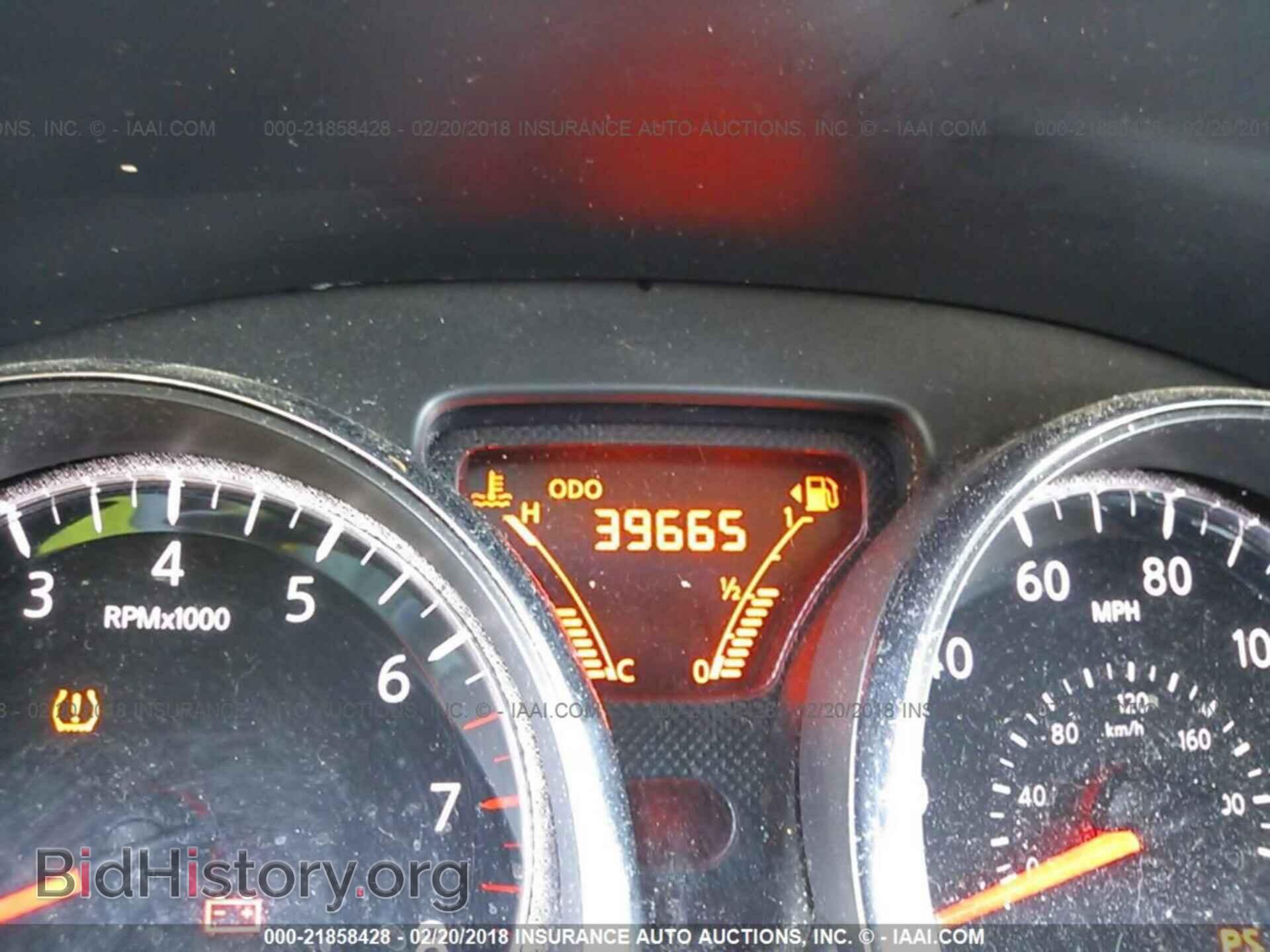 2016 Nissan Versa note - VIN: 3N1CE2CP0GL366060 - Фото 7