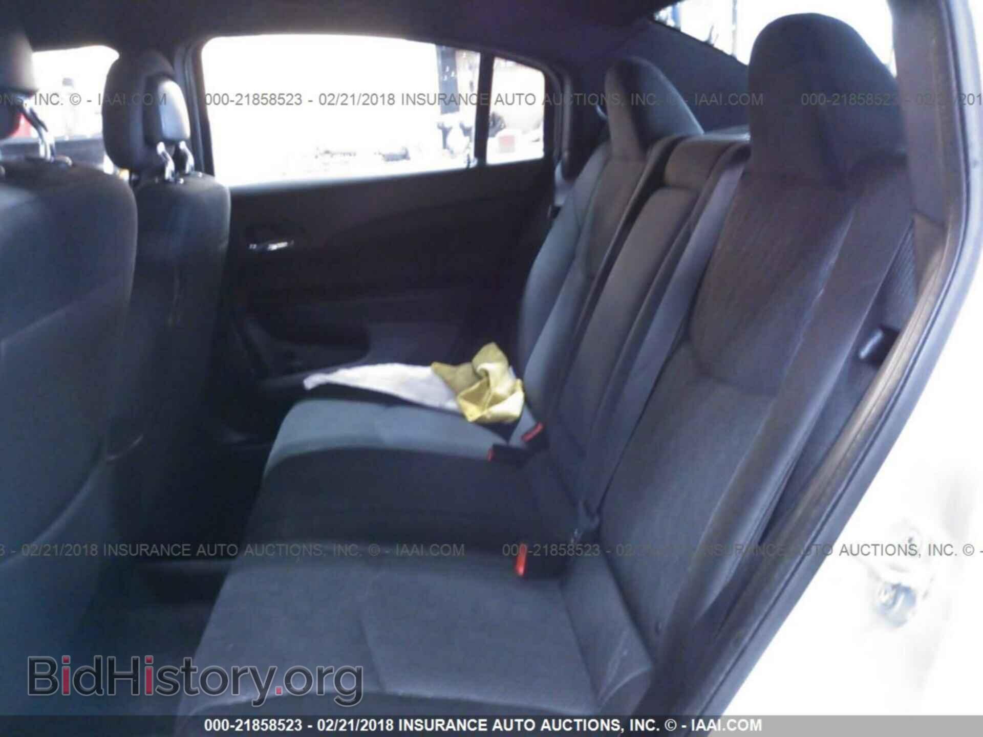 2011 Chrysler 200 - VIN: 1C3BC1FB3BN560166 - Photo 8