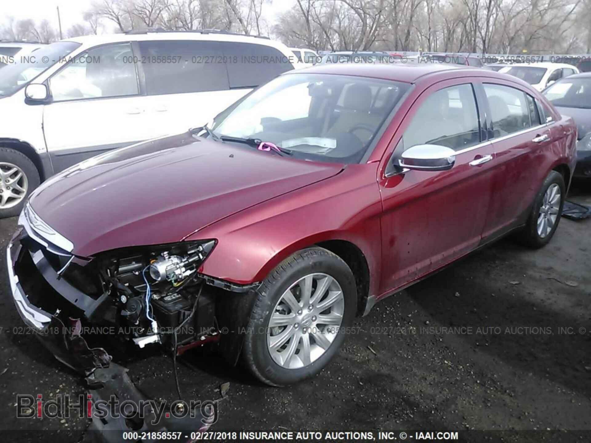 2013 Chrysler 200 - VIN: 1C3CCBCG5DN520880 - Photo 2