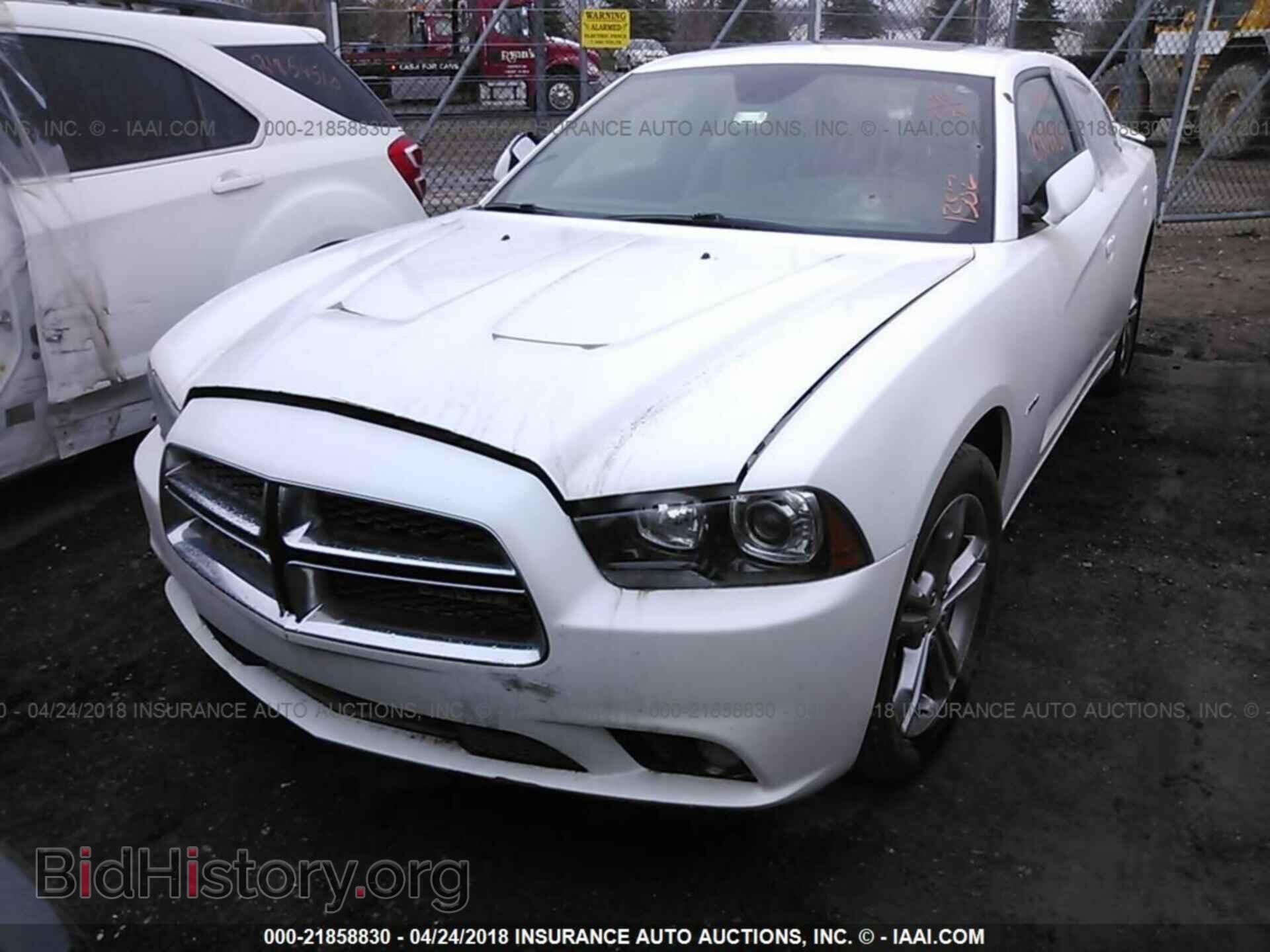 2013 Dodge Charger - VIN: 2C3CDXDT0DH671382 - Photo 2