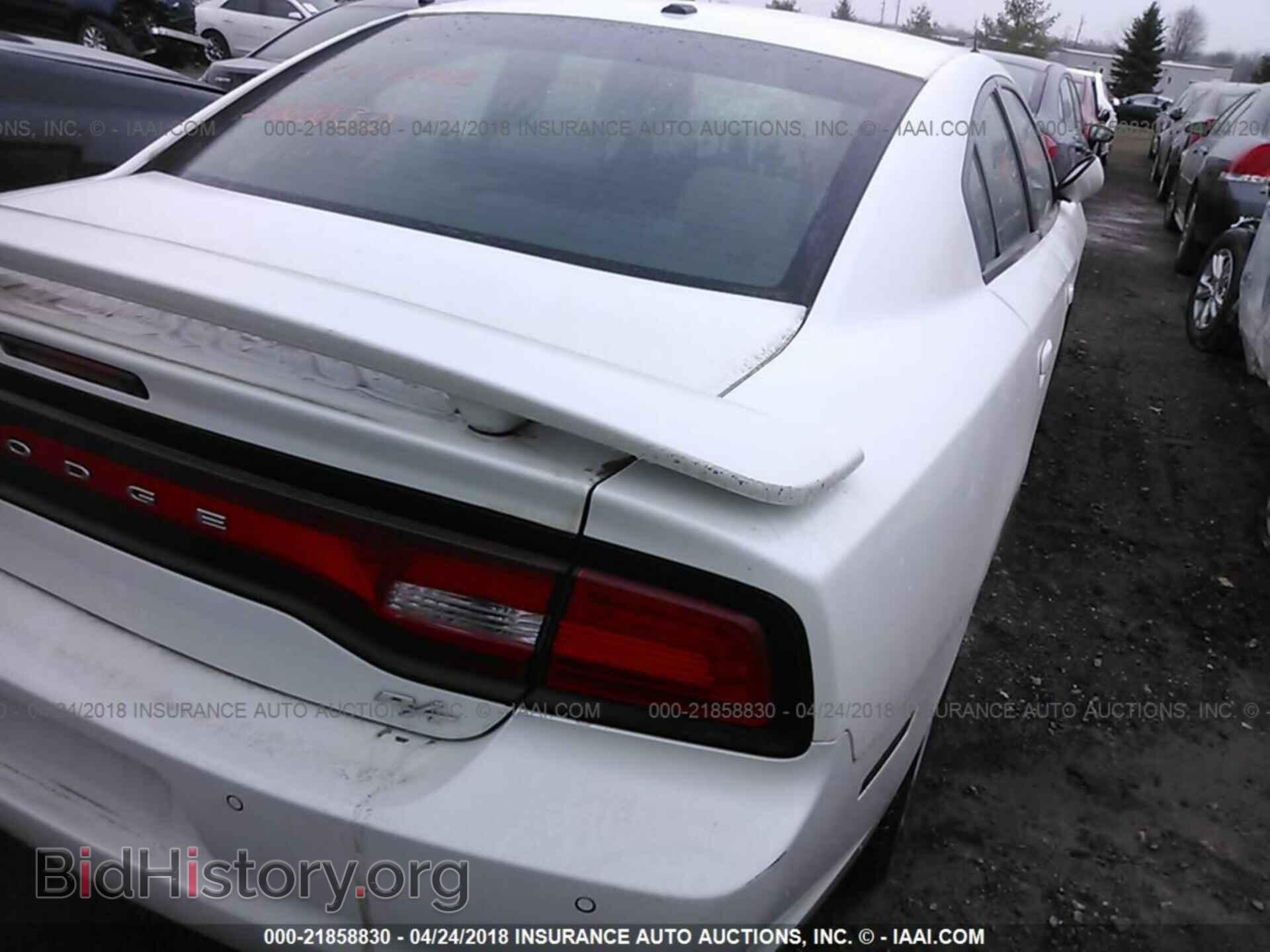 2013 Dodge Charger - VIN: 2C3CDXDT0DH671382 - Photo 4