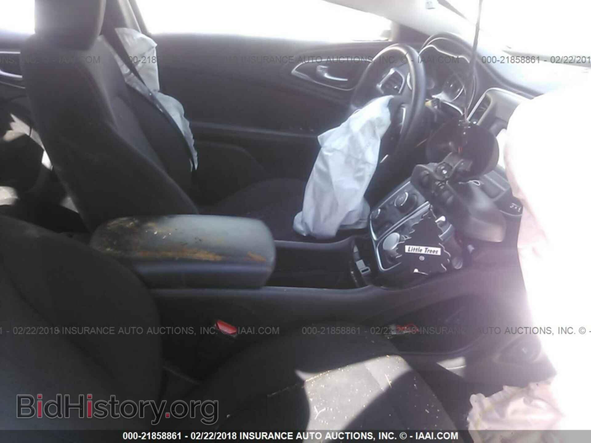 2015 Chrysler 200 - VIN: 1C3CCCAB1FN692159 - Photo 5