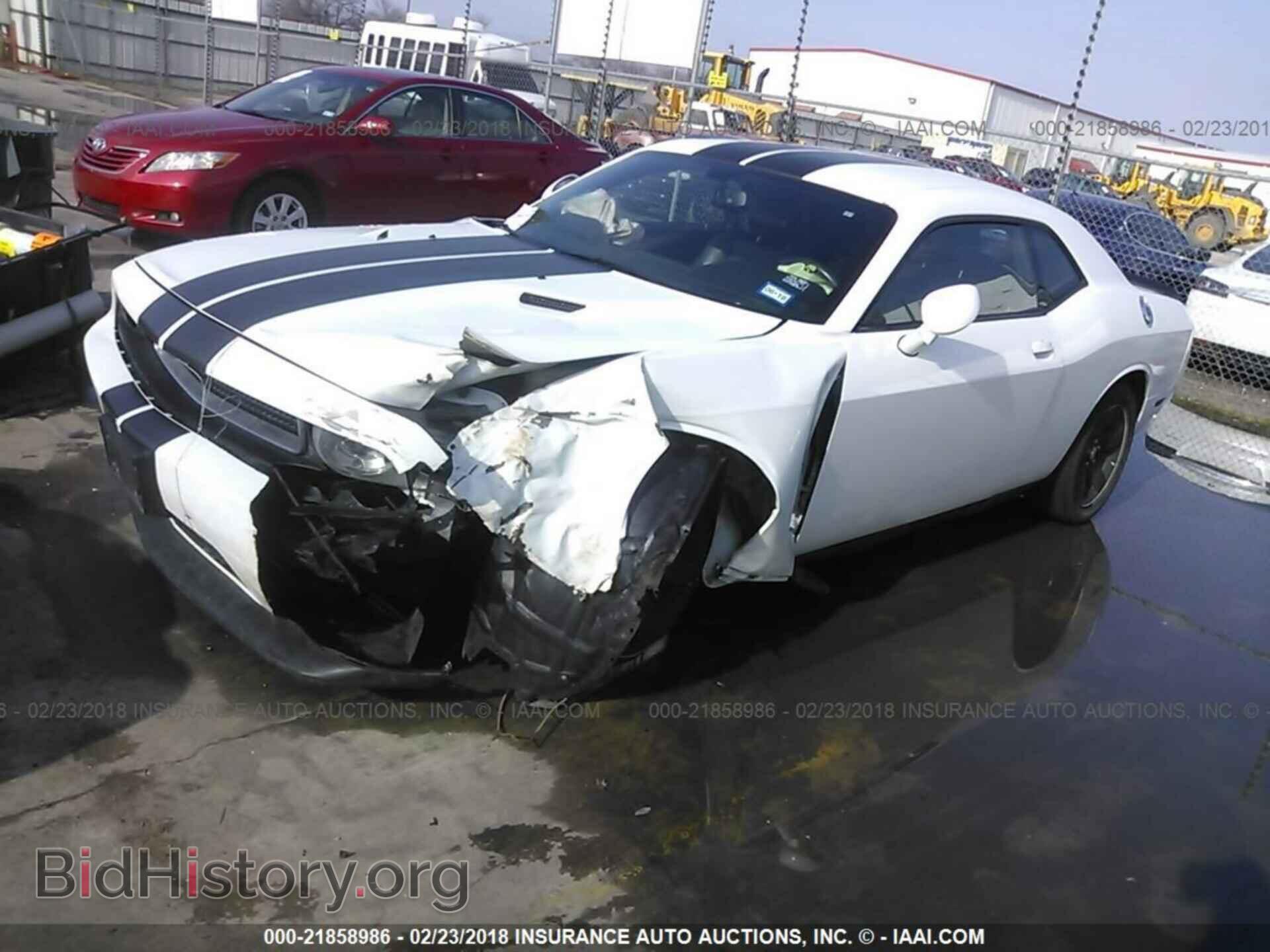 2013 Dodge Challenger - VIN: 2C3CDYAG3DH579308 - Photo 2