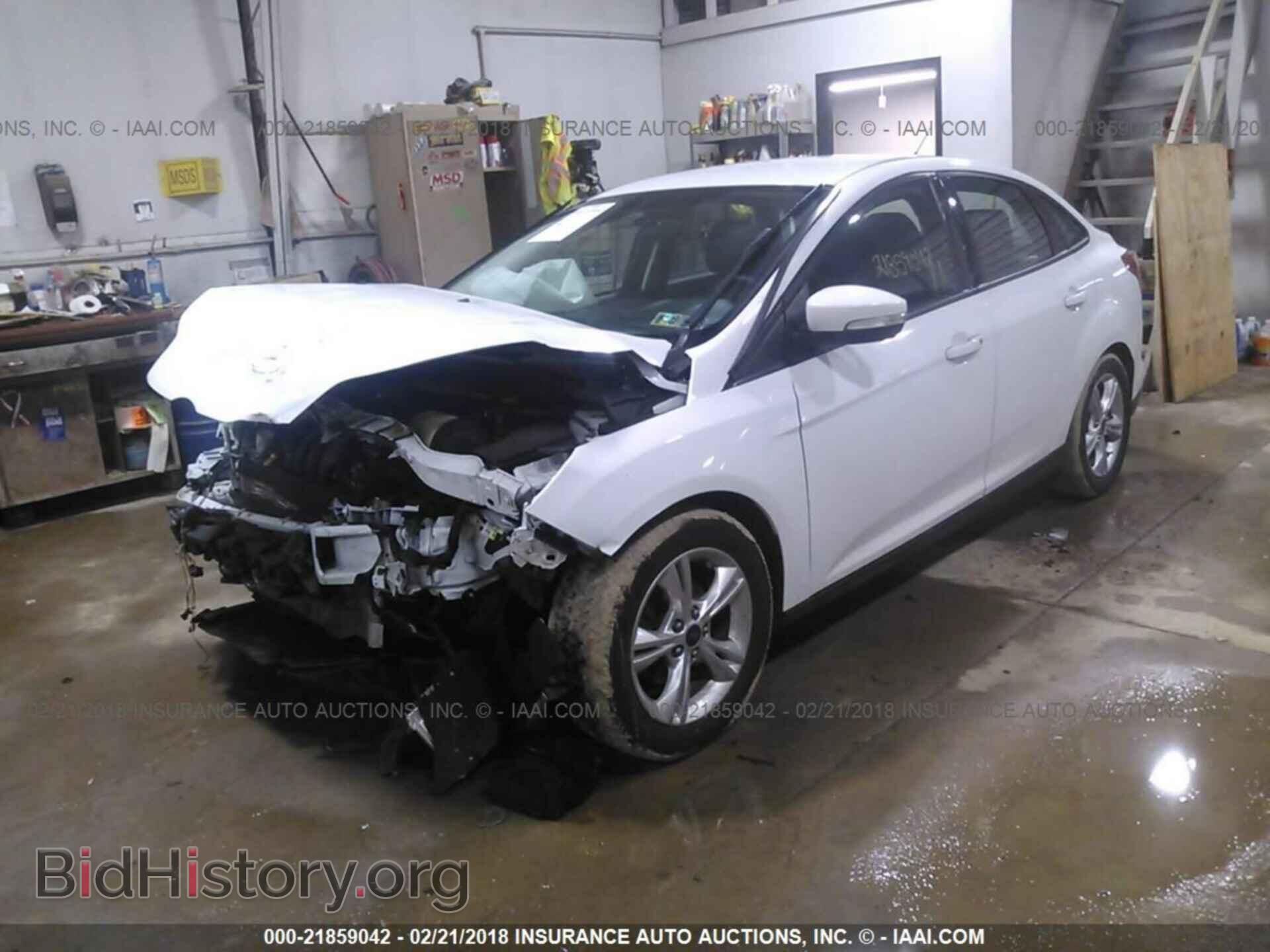 2014 Ford Focus - VIN: 1FADP3F28EL200398 - Photo 2