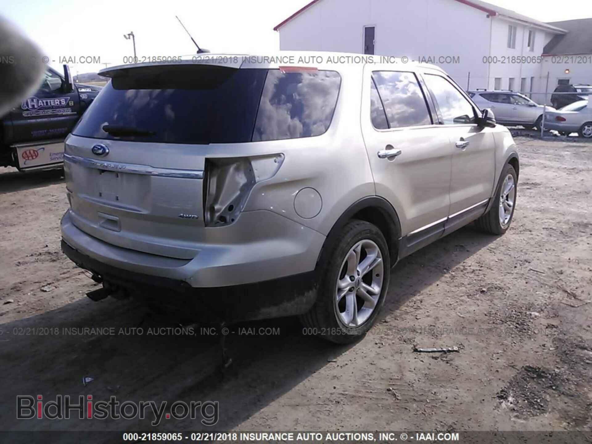 2011 Ford Explorer - VIN: 1FMHK8F87BGA48240 - Фото 4