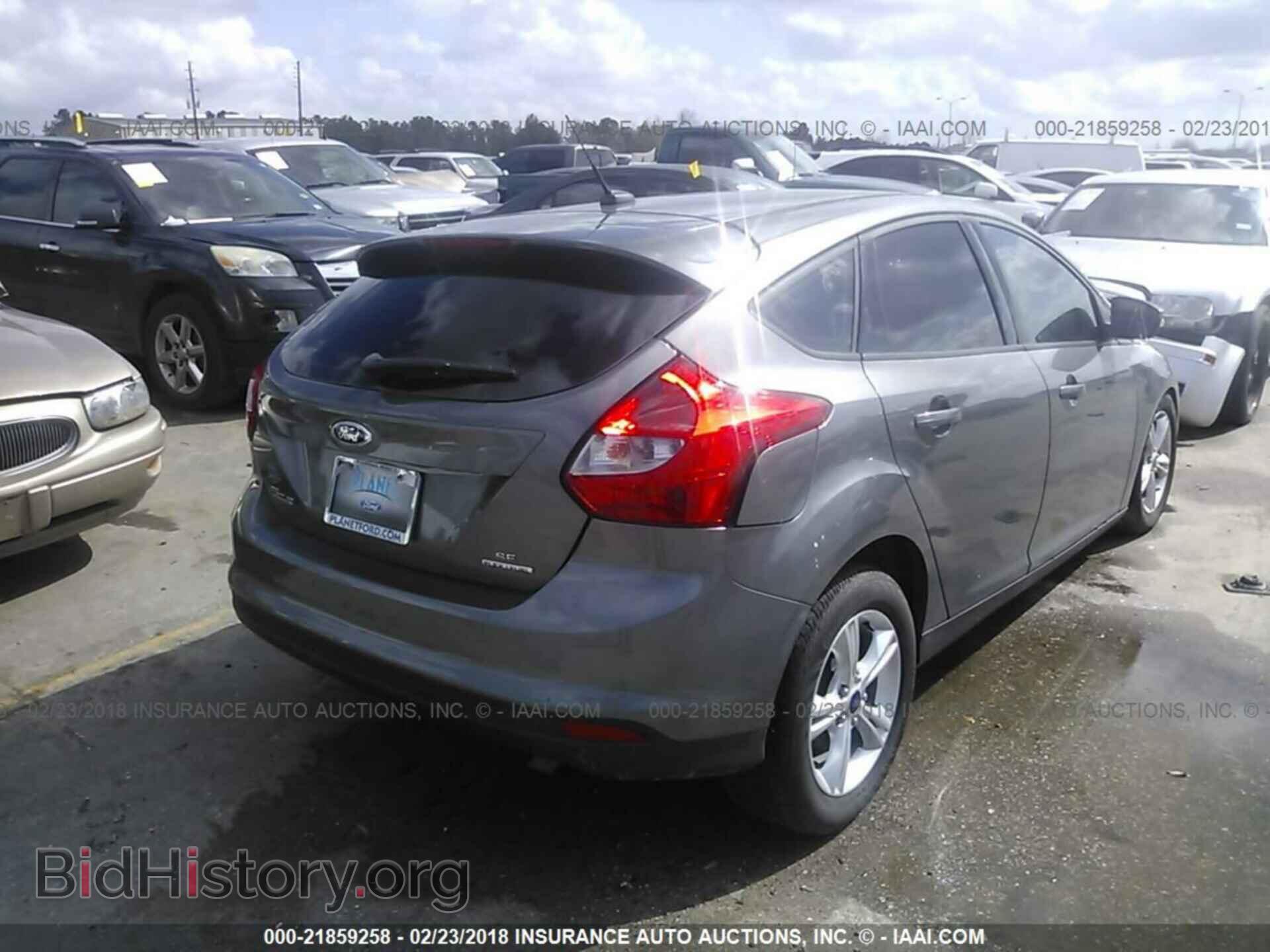 2014 Ford Focus - VIN: 1FADP3K29EL362255 - Photo 4