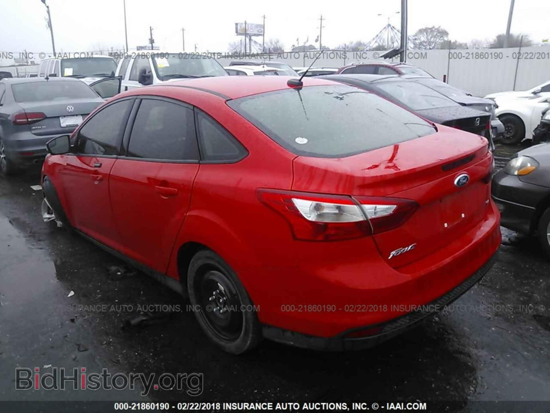 2014 Ford Focus - VIN: 1FADP3F2XEL281193 - Photo 3