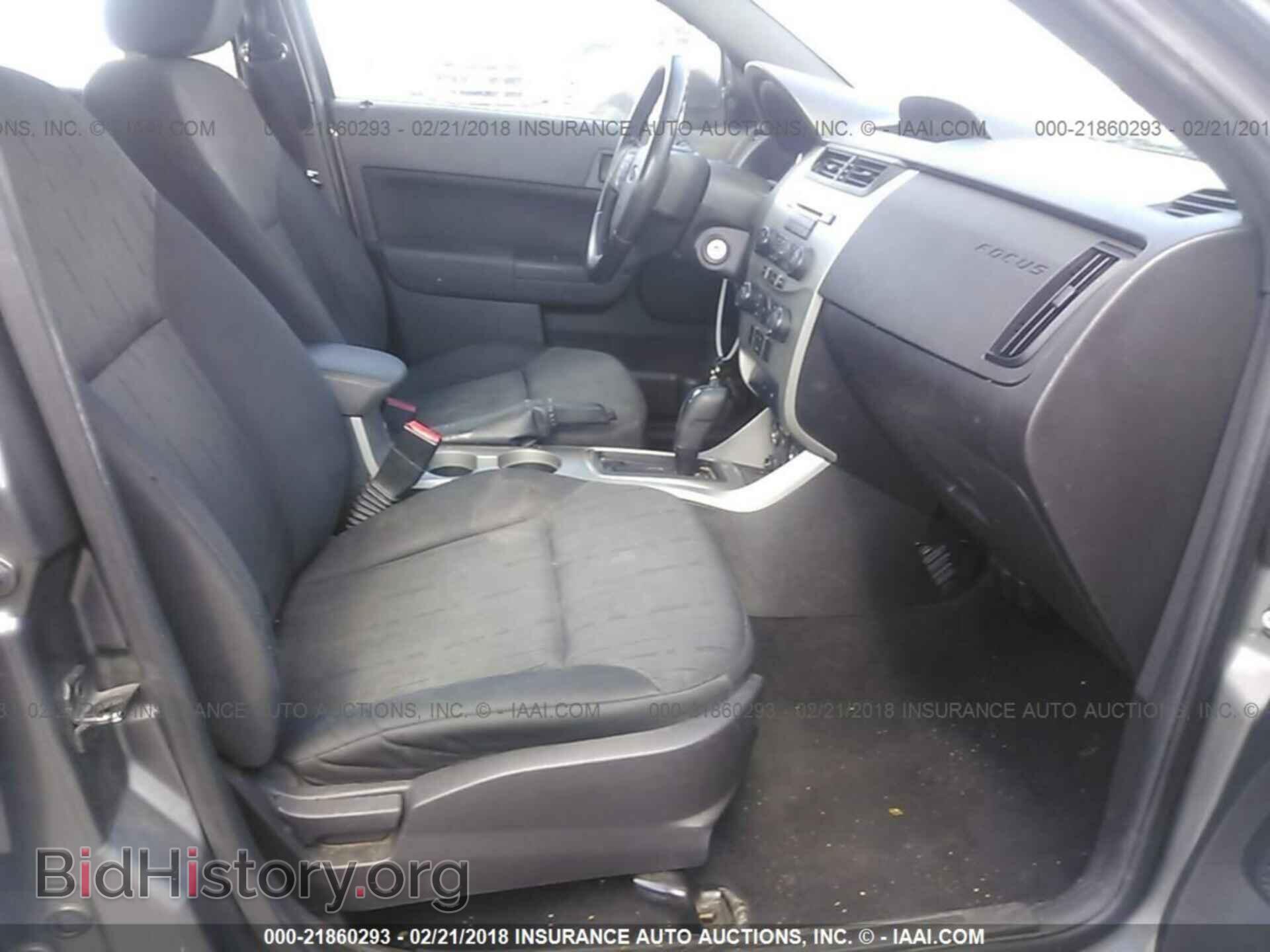 2011 Ford Focus - VIN: 1FAHP3FN5BW197708 - Photo 5