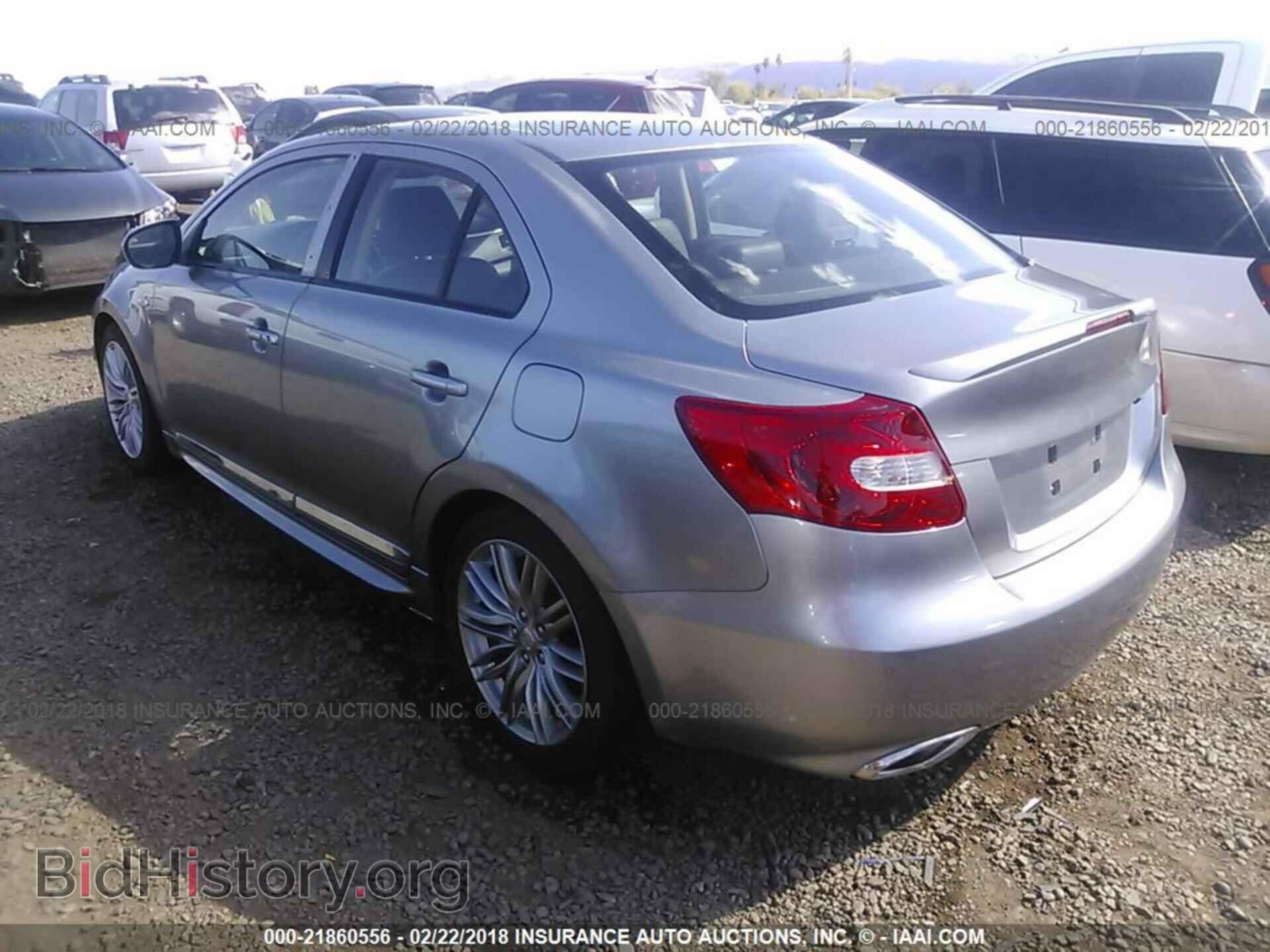 2013 Suzuki Kizashi - VIN: JS2RF9A81D6100342 - Photo 3