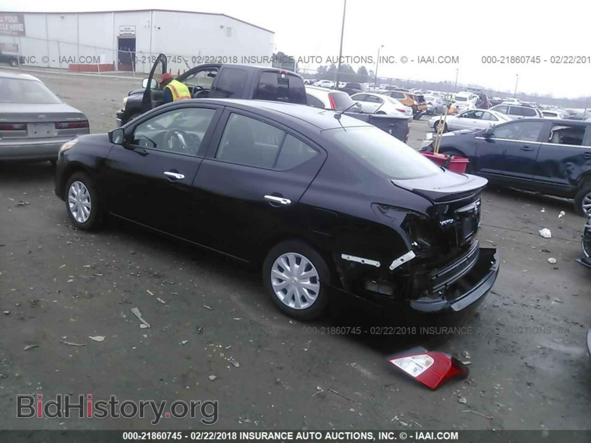 2016 Nissan Versa - VIN: 3N1CN7AP3GL856492 - Фото 3