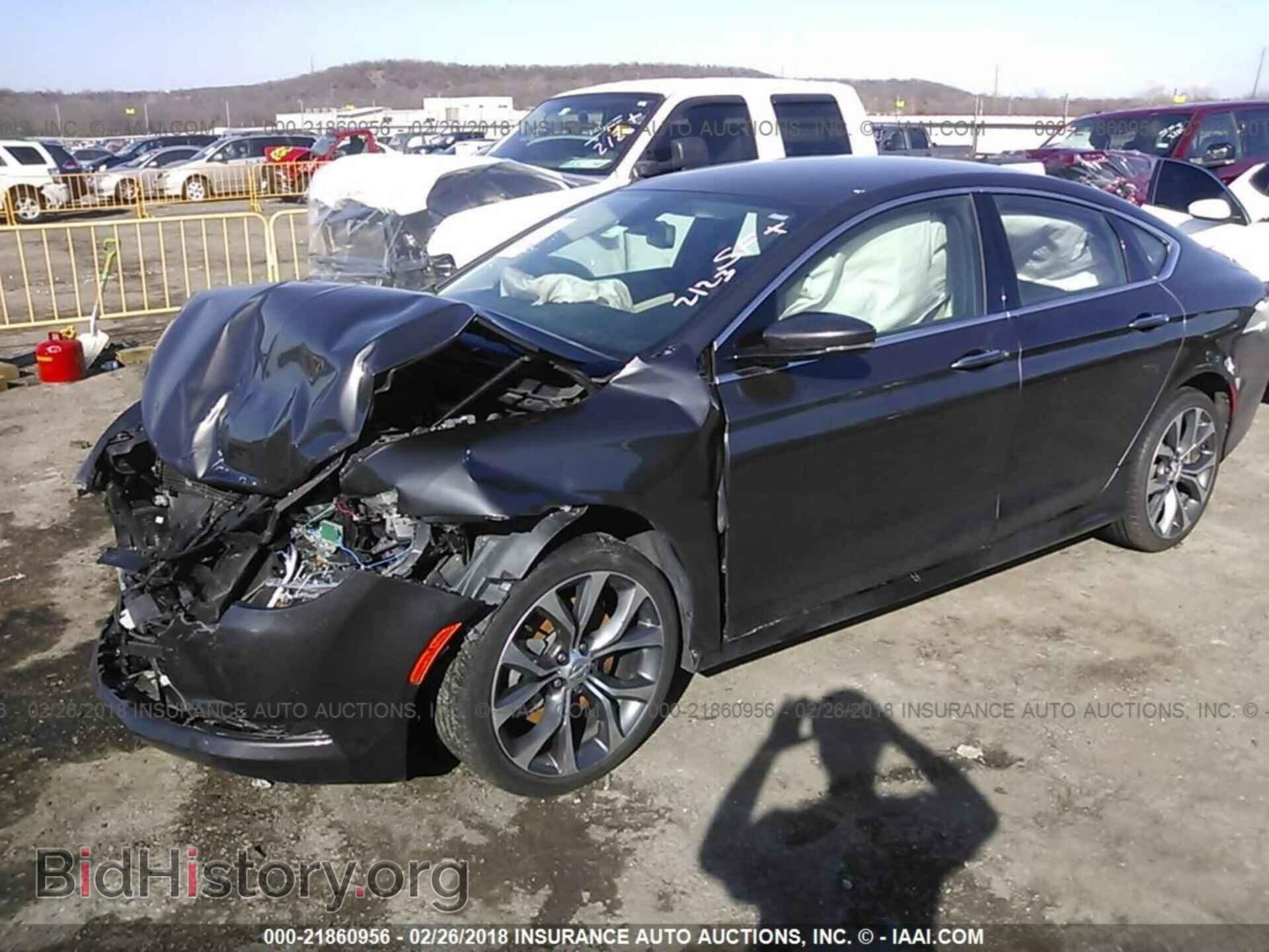 2015 Chrysler 200 - VIN: 1C3CCCCB4FN573373 - Photo 2