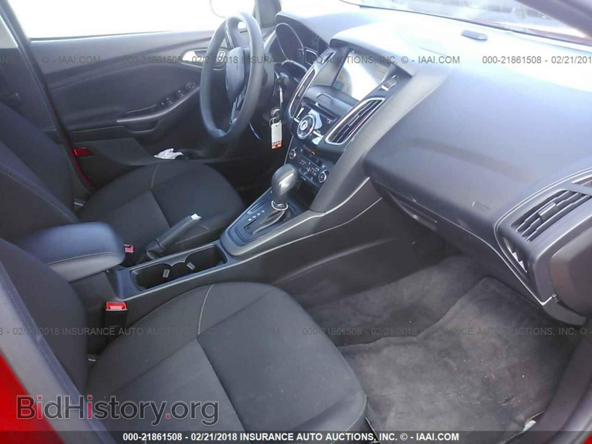 2017 Ford Focus - VIN: 1FADP3H26HL269771 - Photo 5