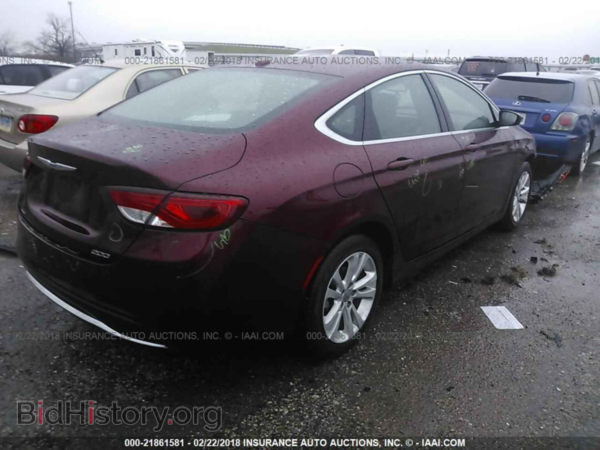 2015 Chrysler 200 - VIN: 1C3CCCAB0FN692461 - Photo 4