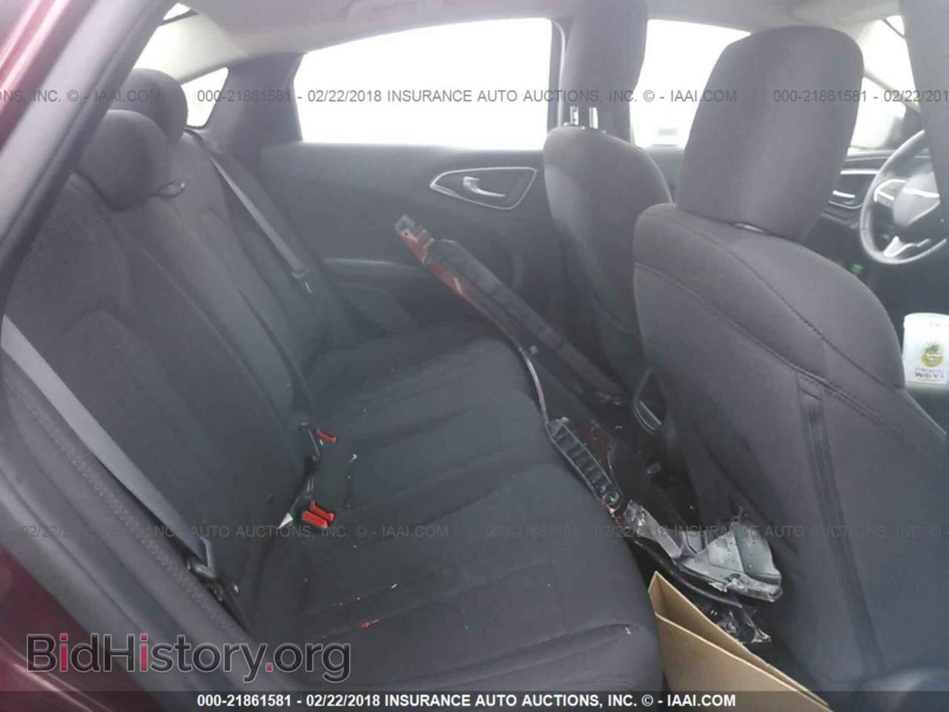 2015 Chrysler 200 - VIN: 1C3CCCAB0FN692461 - Photo 8