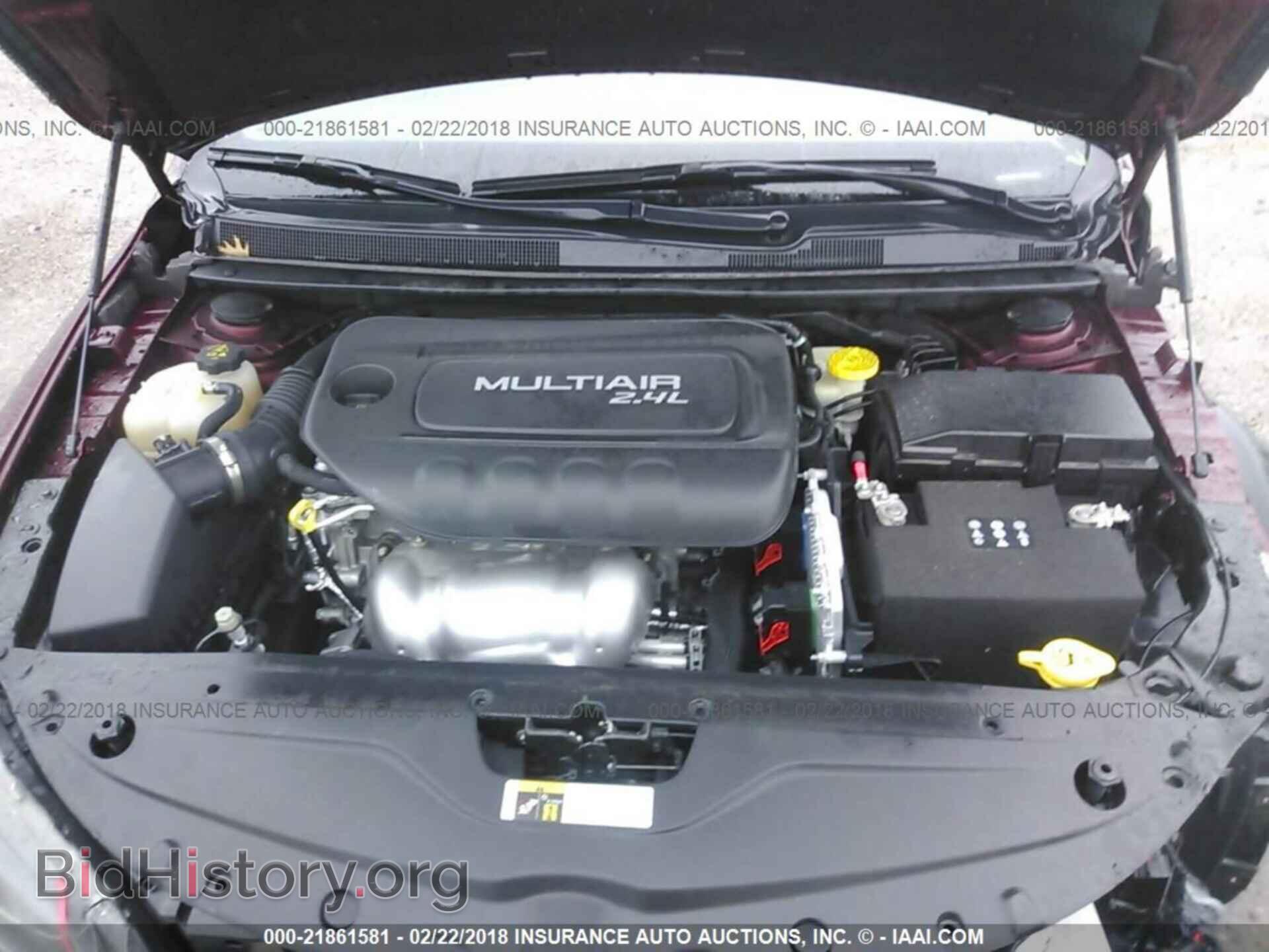 2015 Chrysler 200 - VIN: 1C3CCCAB0FN692461 - Photo 10