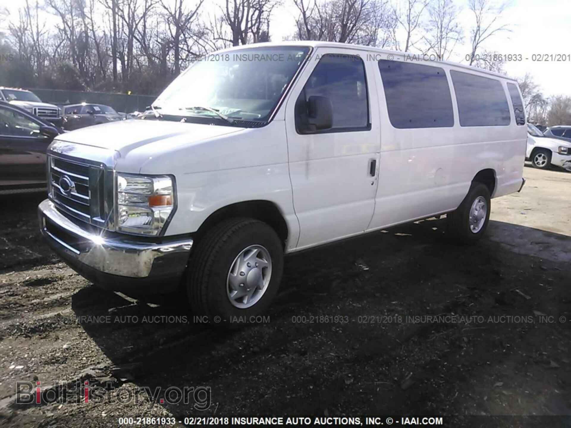 2013 Ford Econoline - VIN: 1FBSS3BLXDDA52489 - Фото 2