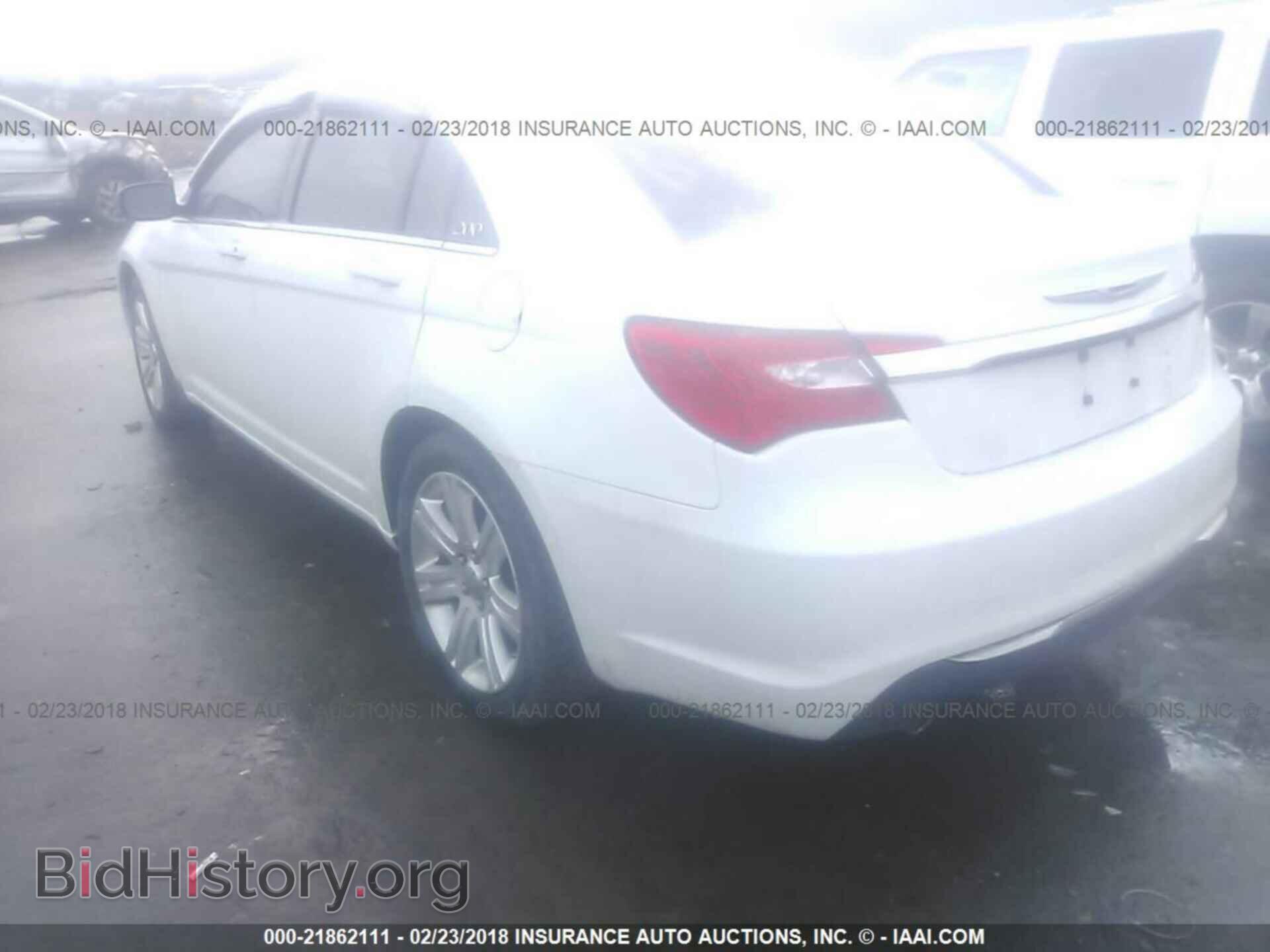 2011 Chrysler 200 - VIN: 1C3BC1FG3BN584236 - Photo 3