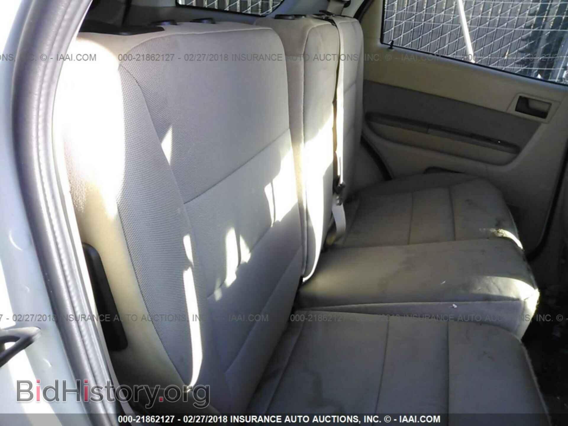 2011 Ford Escape - VIN: 1FMCU0D77BKA87715 - Фото 8