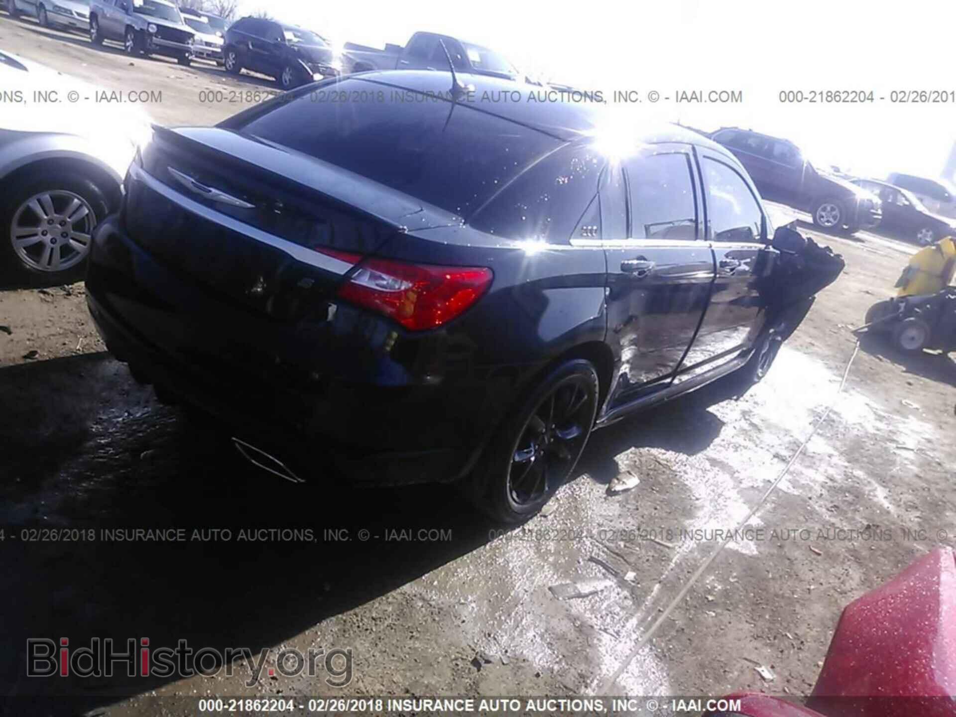 2013 Chrysler 200 - VIN: 1C3CCBCG8DN759680 - Photo 4